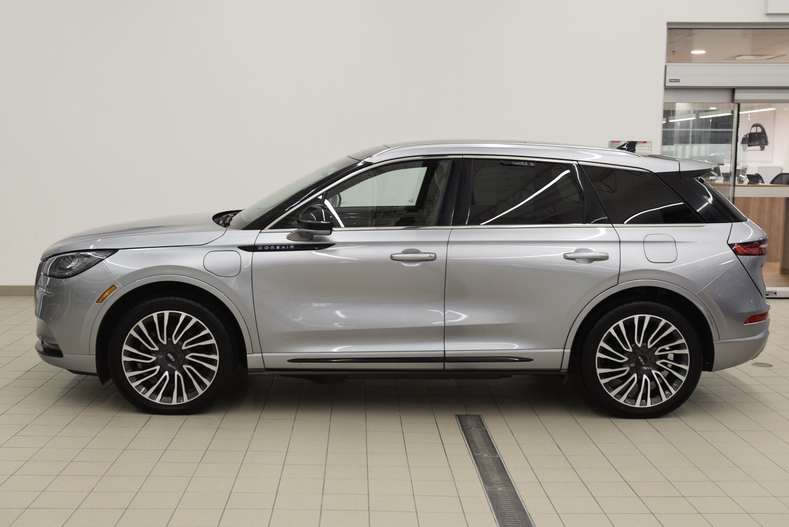 Photo 2021 Lincoln Corsair GRAND TOURING+PHEV+CUIR #5