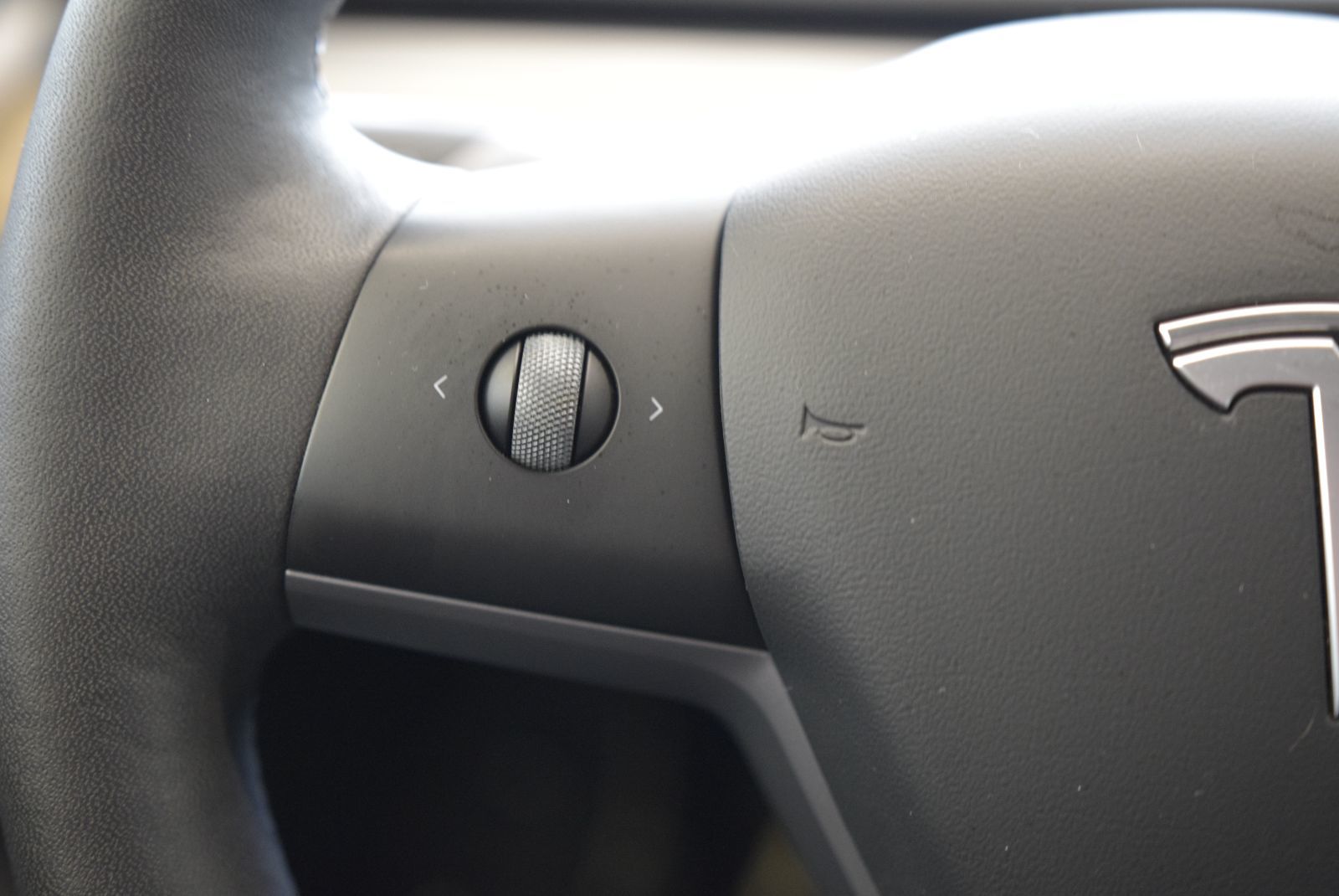 Tesla MODEL 3 SR+CUIR+TOIT PANO+LED+NAV 2022 BAS KM+CAMERA+400 KM AUTONOMIE