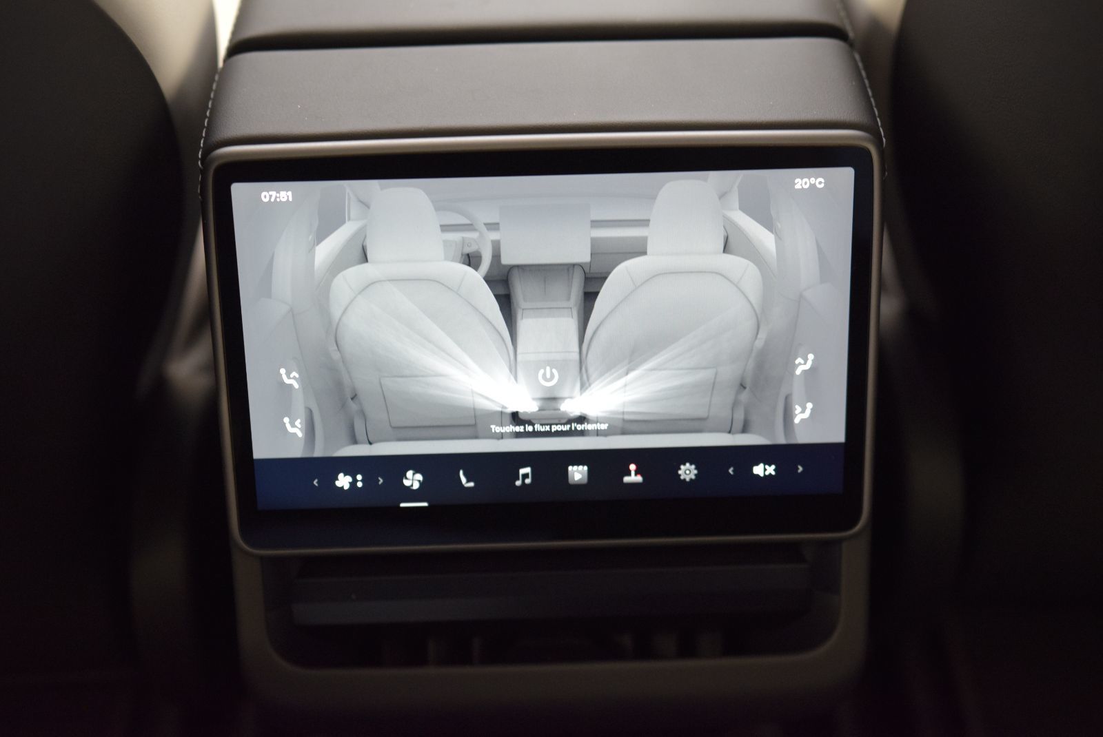 Tesla MODEL 3 LONG RANGE+AWD+CUIR BLANC 2024 8 PNEUS 8 MAGS INCLUS !!!!!!