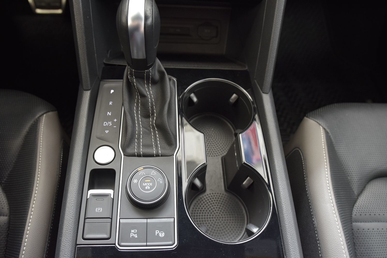 Volkswagen Atlas Cross Sport EXECLINE+R LINE+CUIR+TOIT+ 2022 V6+AWD+CAMERA+FENDER+WOW