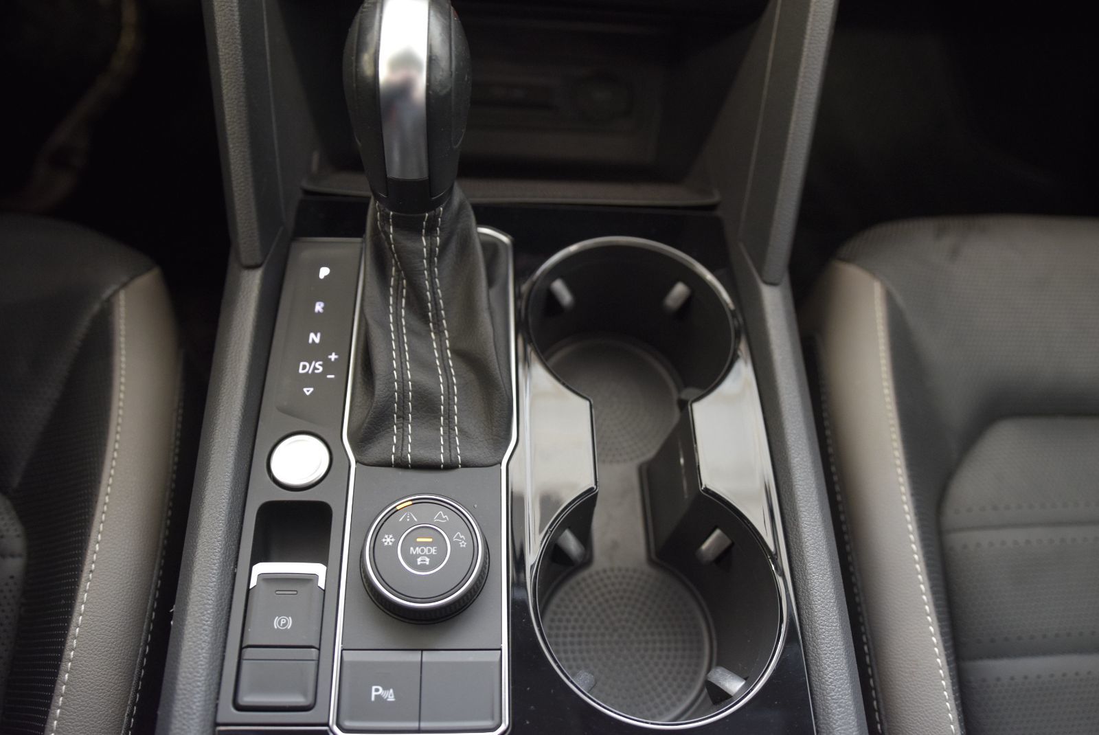 Volkswagen Atlas HIGHLINE+V6+CUIR+TOIT+LED 2021 DEMARREUR+AWD+CAMERA+