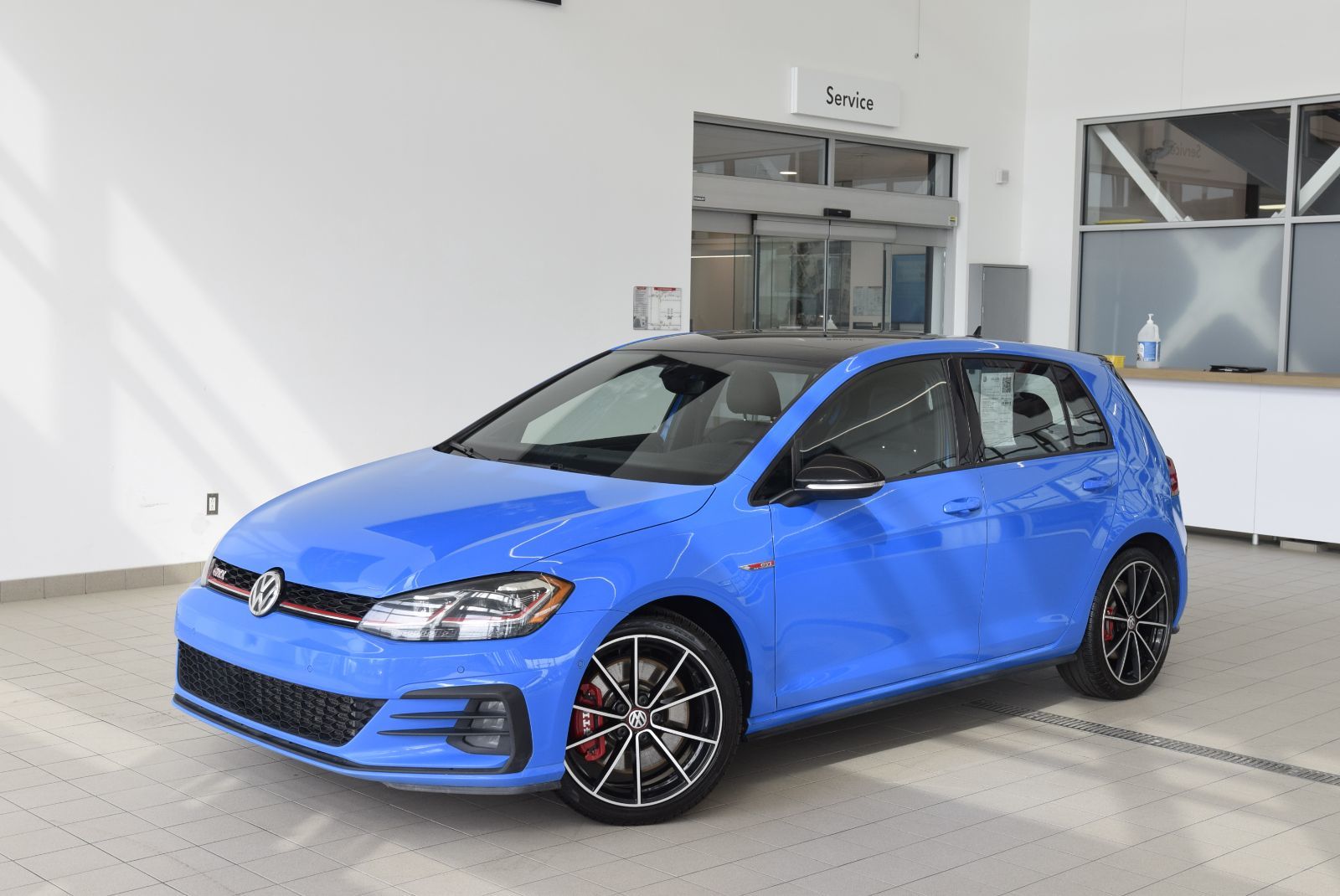 Volkswagen Golf GTI AUTOBAHN+CUIR+TOIT+DSG 2021 CAMERA+BAS KM+NAV+FENDER
