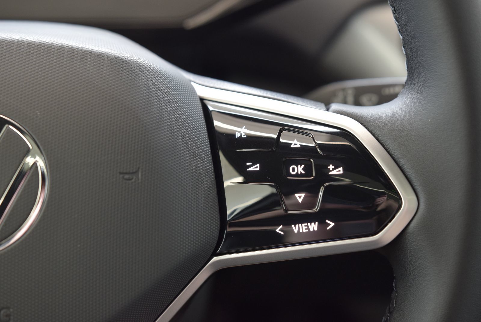 Volkswagen ID.4 PRO+STATEMENT+AWD+TOIT 2023 CAMERA+LED+NAV+BAS KM+