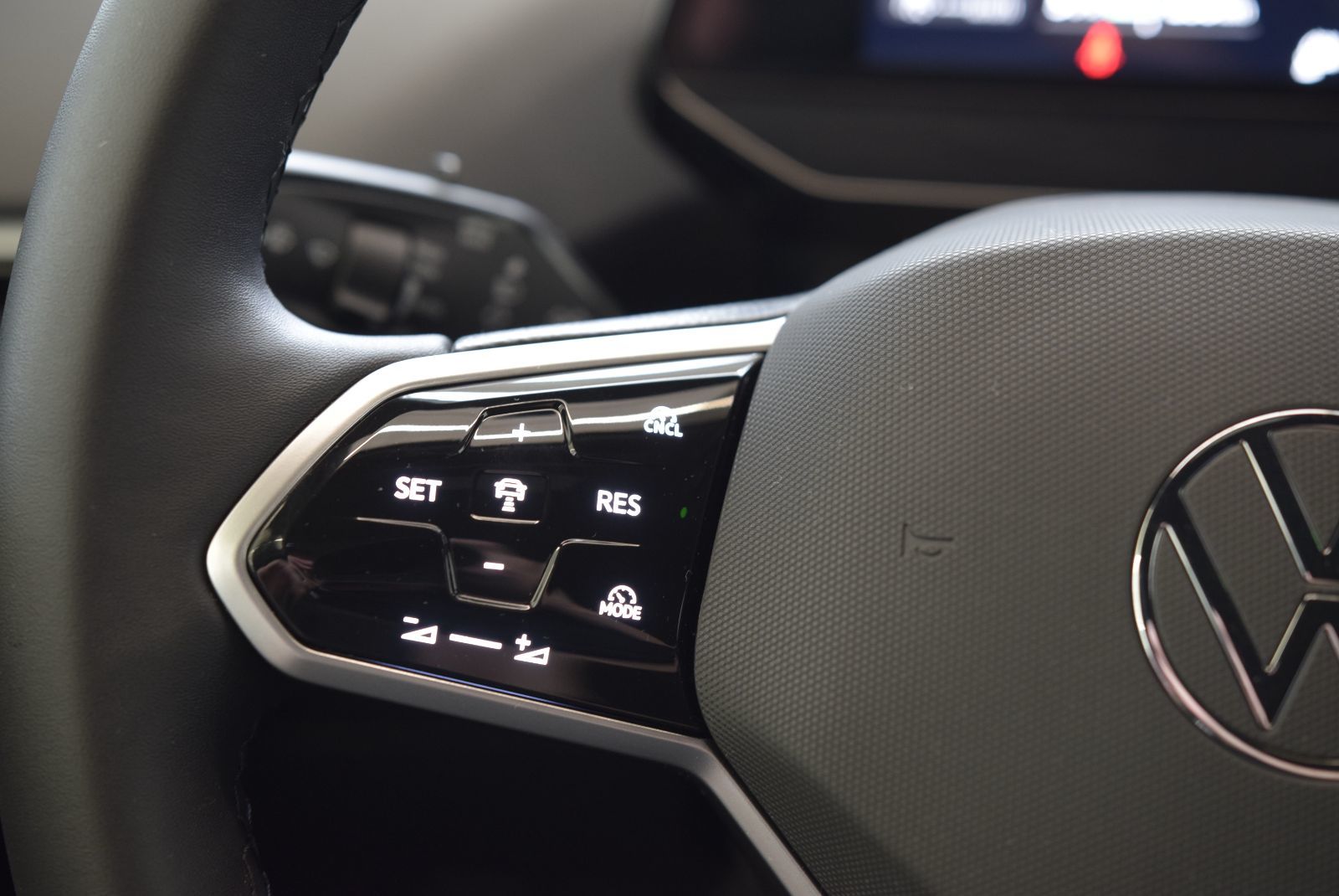 2024 Volkswagen ID.4 PRO+AWD+LED+BAS KM+WOW PRO+AWD+LED+BAS KM+WOW