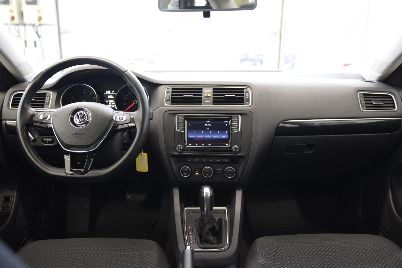 Volkswagen Jetta COMFORTLINE+1,8T+AUTO+MAG 2016 SIEGE CHAUFFANT+CAMERA+
