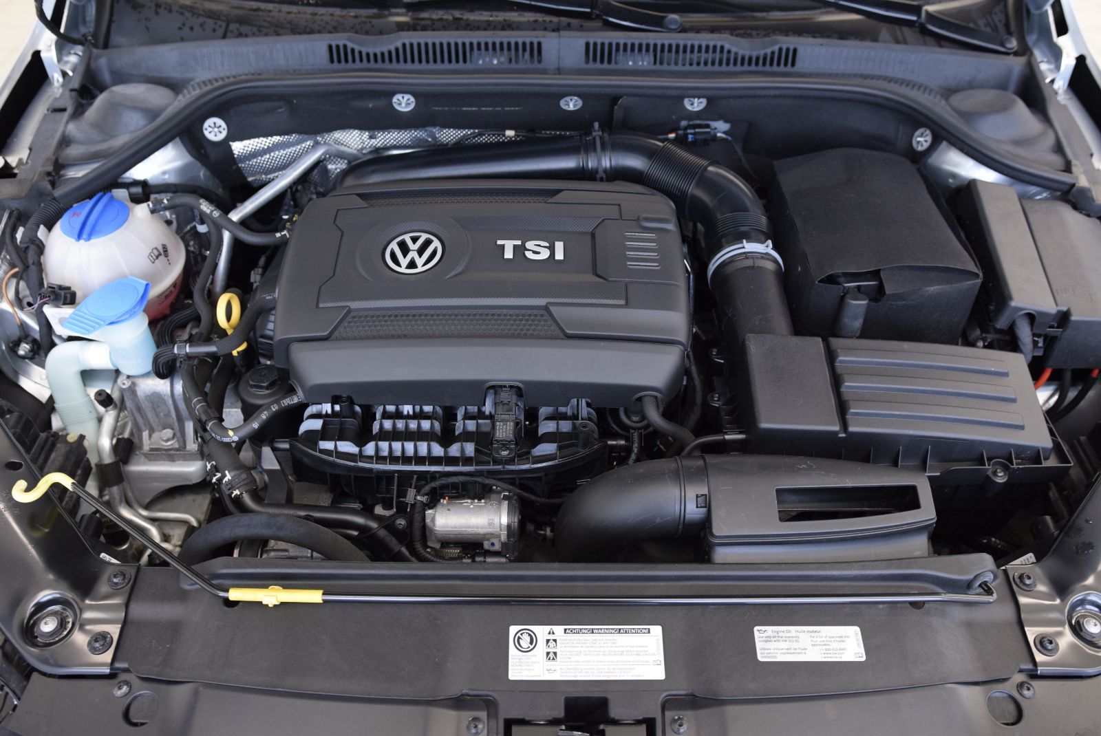 Volkswagen Jetta COMFORTLINE+1,8T+AUTO+MAG 2016 SIEGE CHAUFFANT+CAMERA+