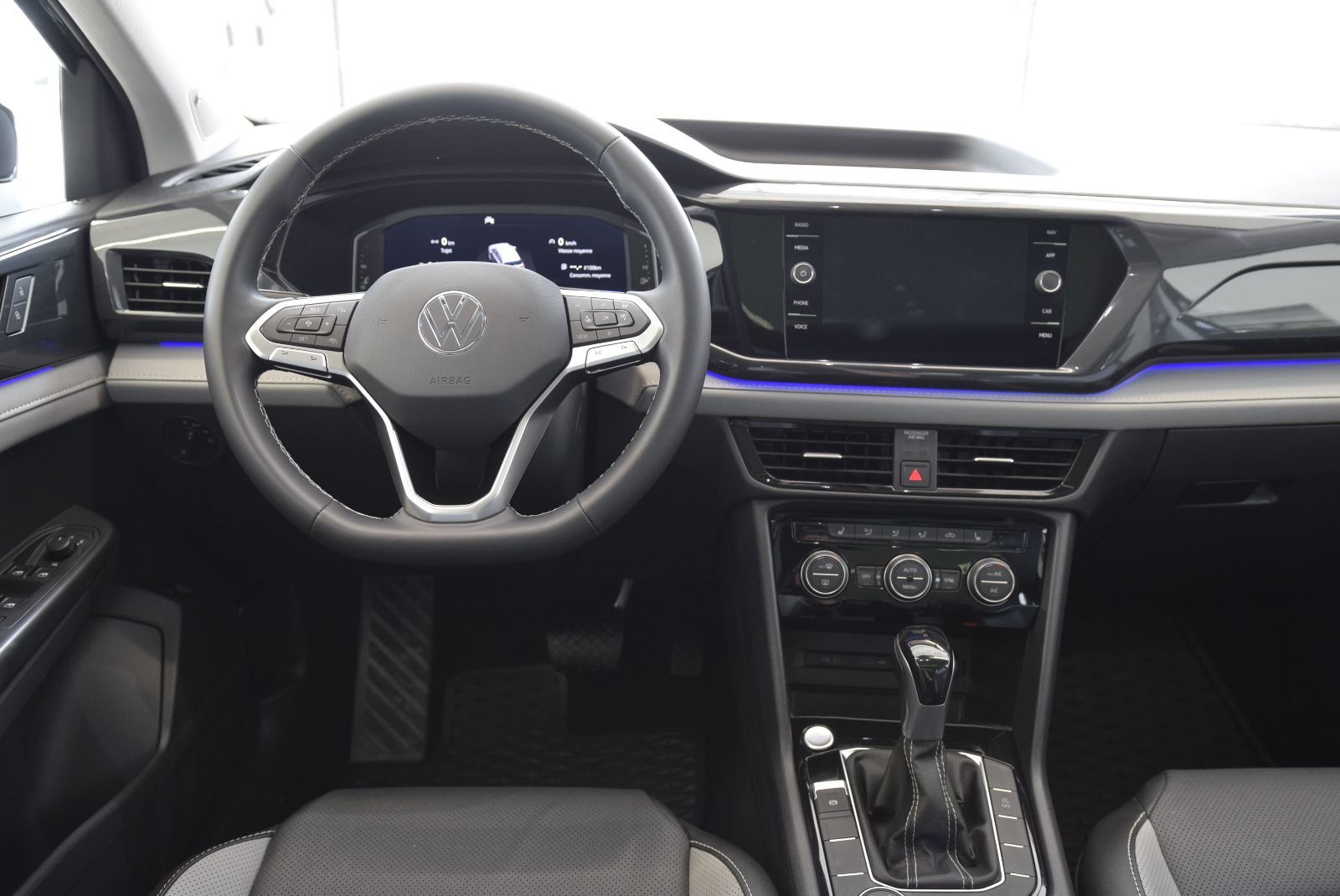 Volkswagen Taos HIGHLINE+DRIVER ASSIST+ROUES 2022 CUIR+TOIT+NAV+AWD+LED+BEAT