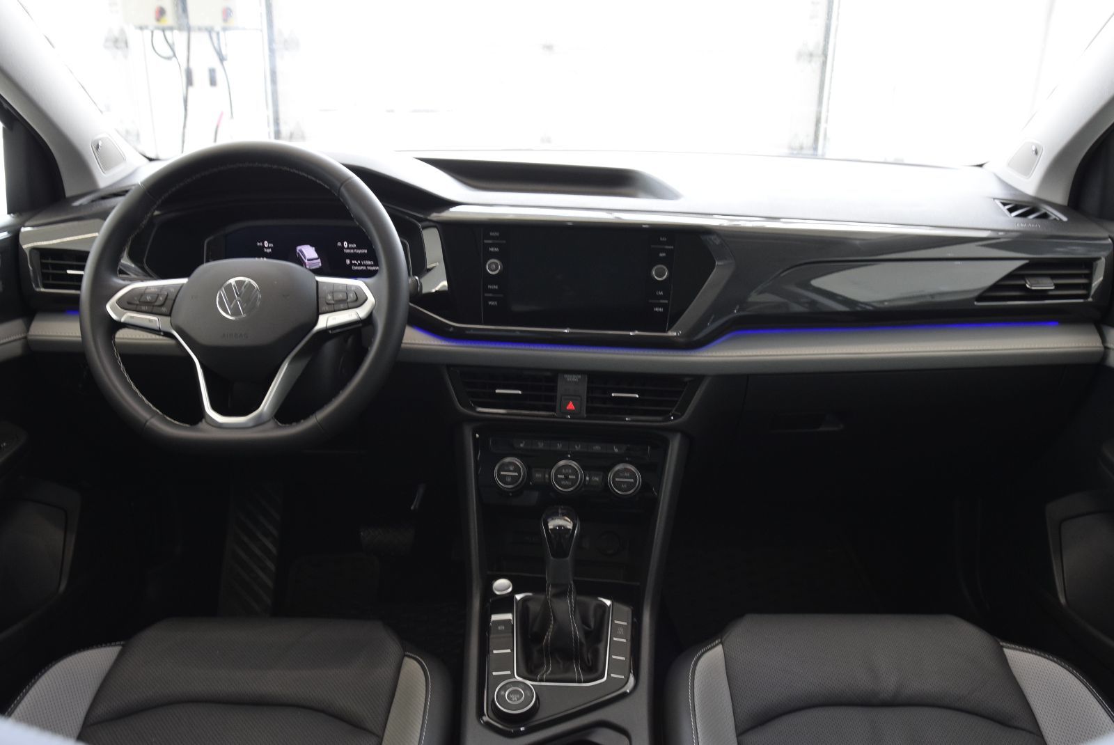 Volkswagen Taos HIGHLINE+DRIVER ASSIST+ROUES 2022 CUIR+TOIT+NAV+AWD+LED+BEAT