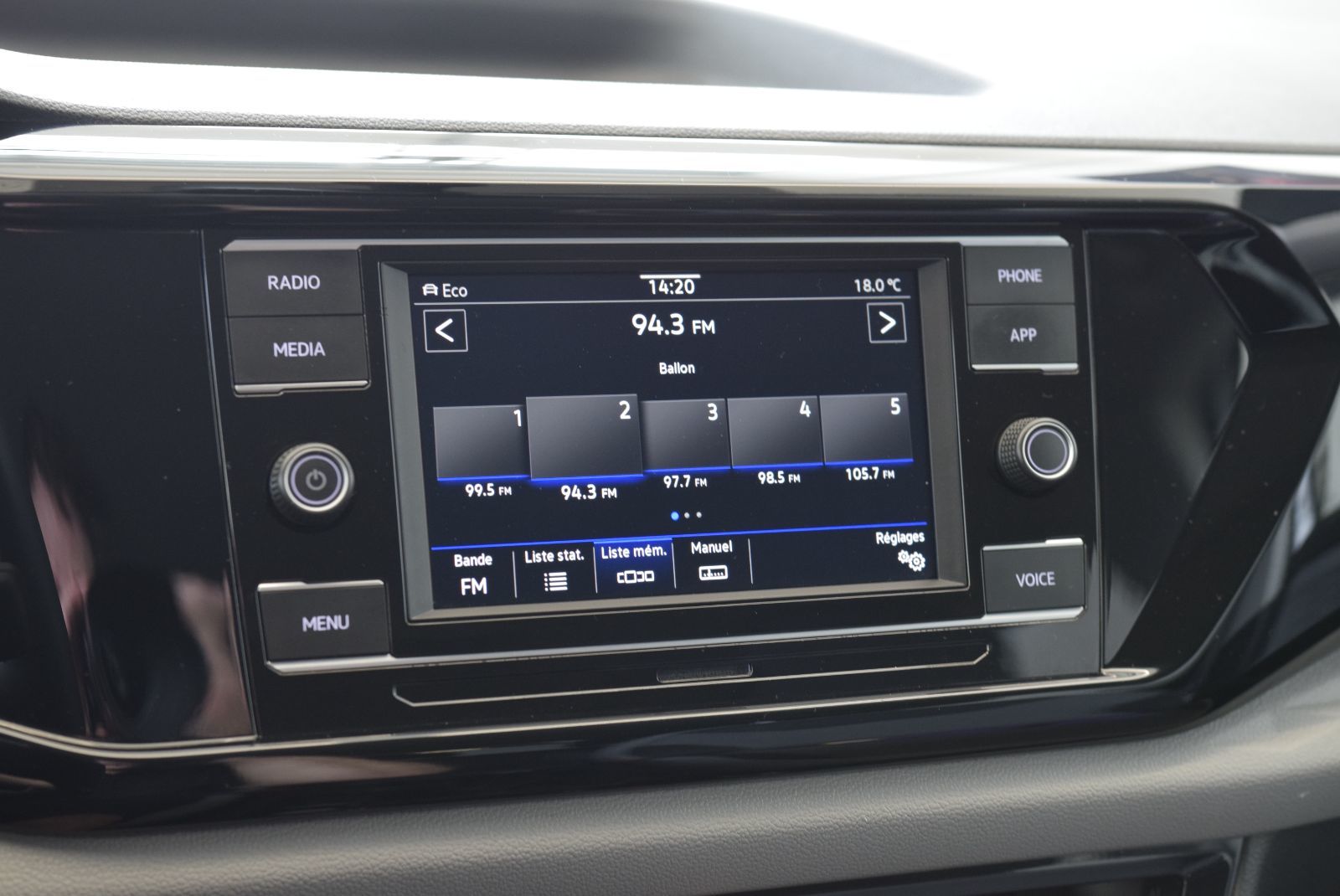 Volkswagen Taos A-C+CAMERA+AWD+COCKPIT+ 2023 SIEGES CHAUFFANTS+BLUETOOTH