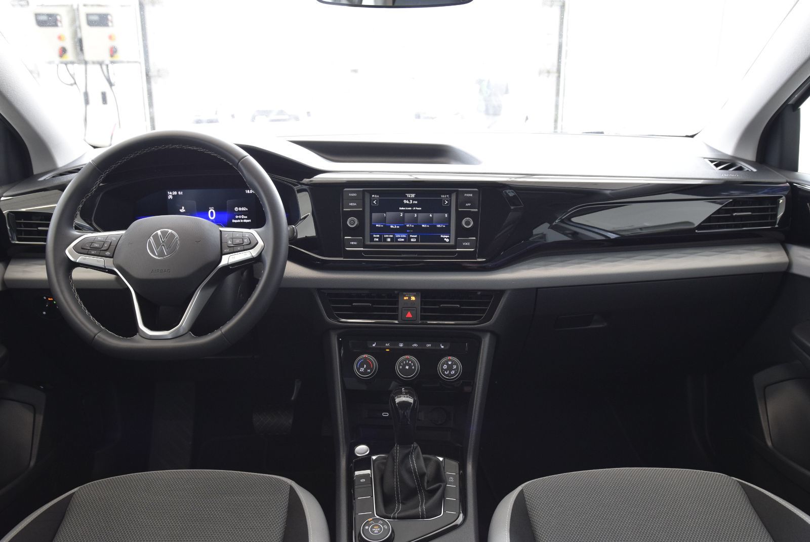 Volkswagen Taos A-C+CAMERA+AWD+COCKPIT+ 2023 SIEGES CHAUFFANTS+BLUETOOTH