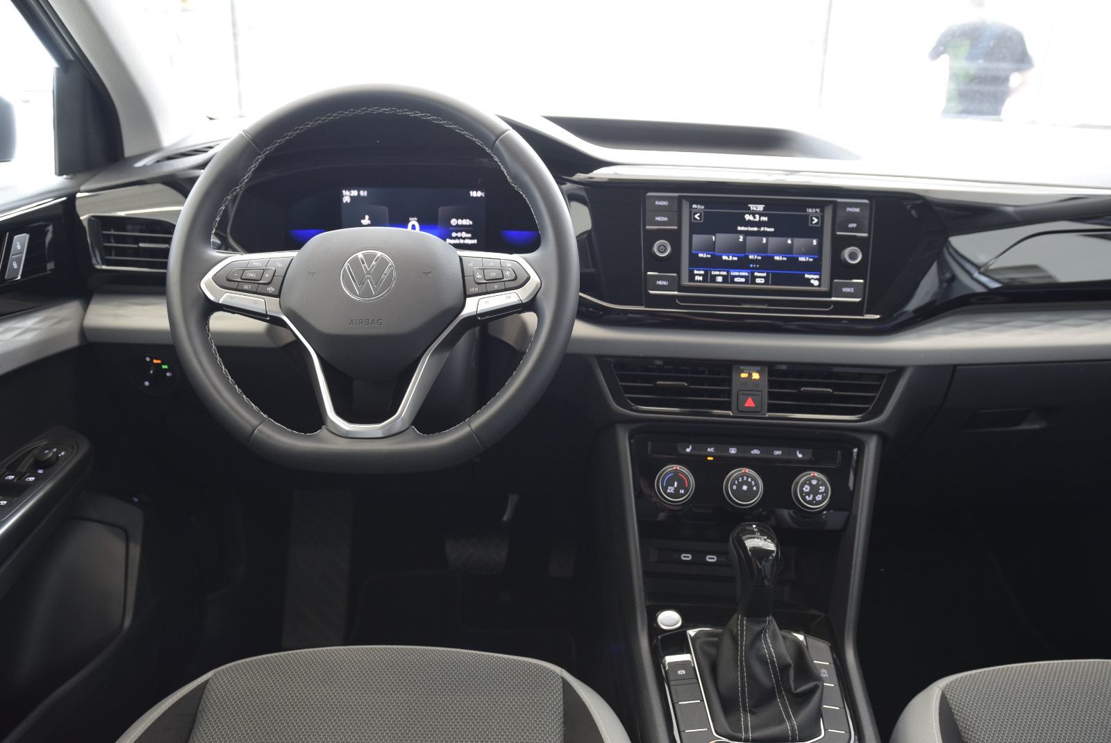 Volkswagen Taos A-C+CAMERA+AWD+COCKPIT+ 2023 SIEGES CHAUFFANTS+BLUETOOTH