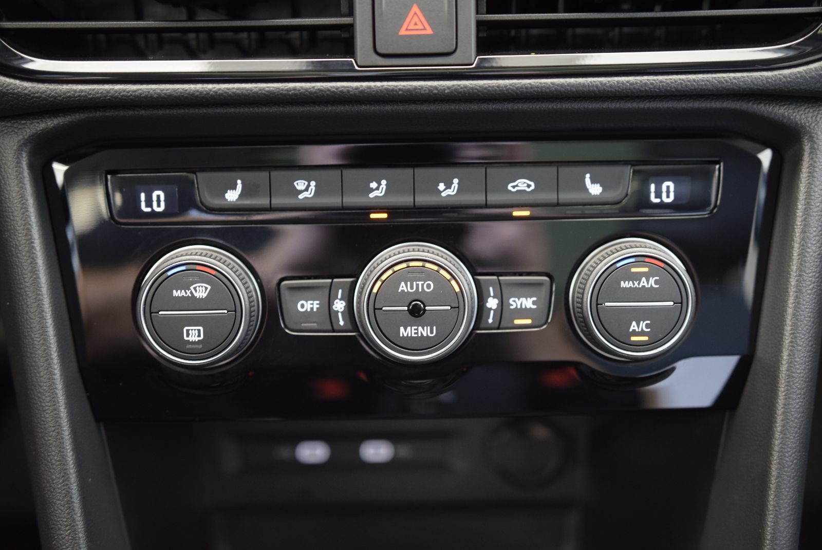 Volkswagen Taos COMFORTLINE+BLACK PACKAGE 2024 AWD+CUIR+TOIT+LED+COCKPIT