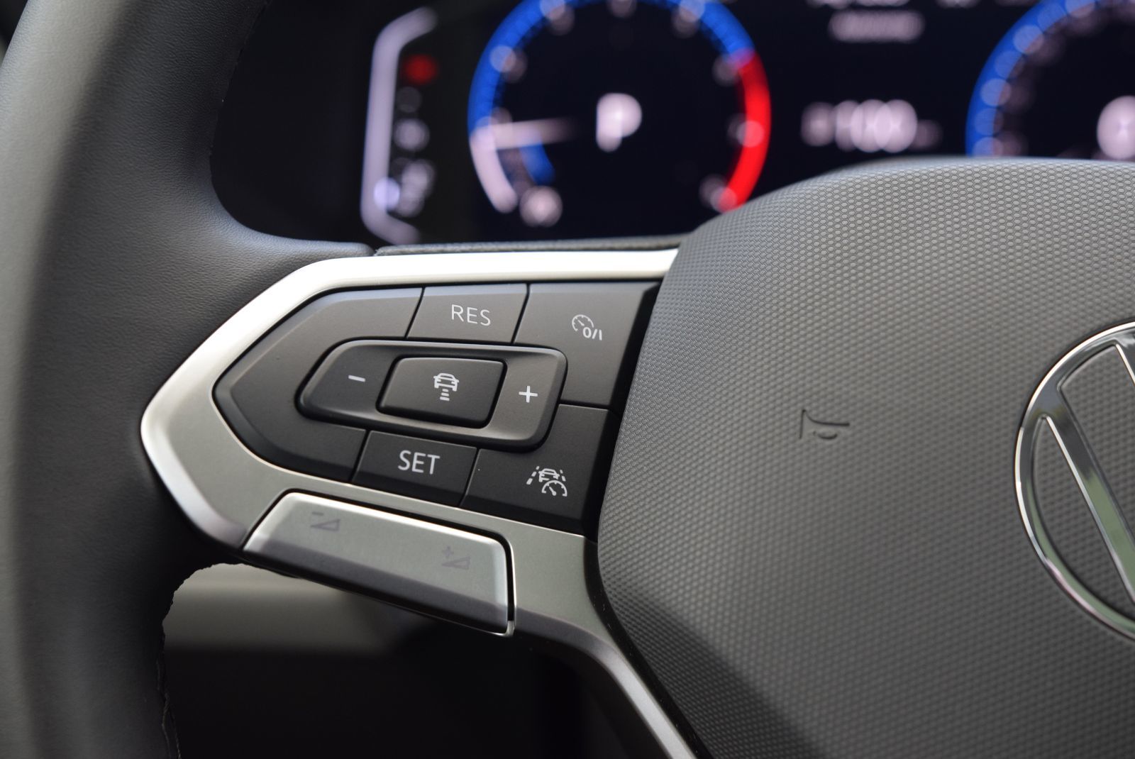 Volkswagen Taos COMFORTLINE+BLACK PACKAGE 2024 AWD+CUIR+TOIT+LED+COCKPIT