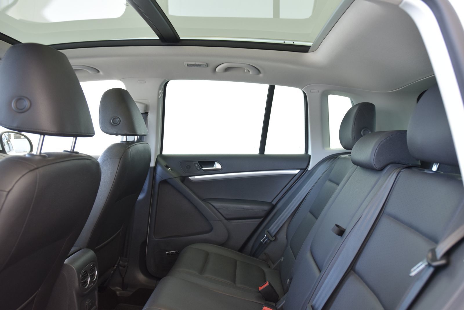 Volkswagen Tiguan COMFORTLINE+TOIT PANO+CUIR 2017 AWD+CAMERA+SANS CLÉ+WOW