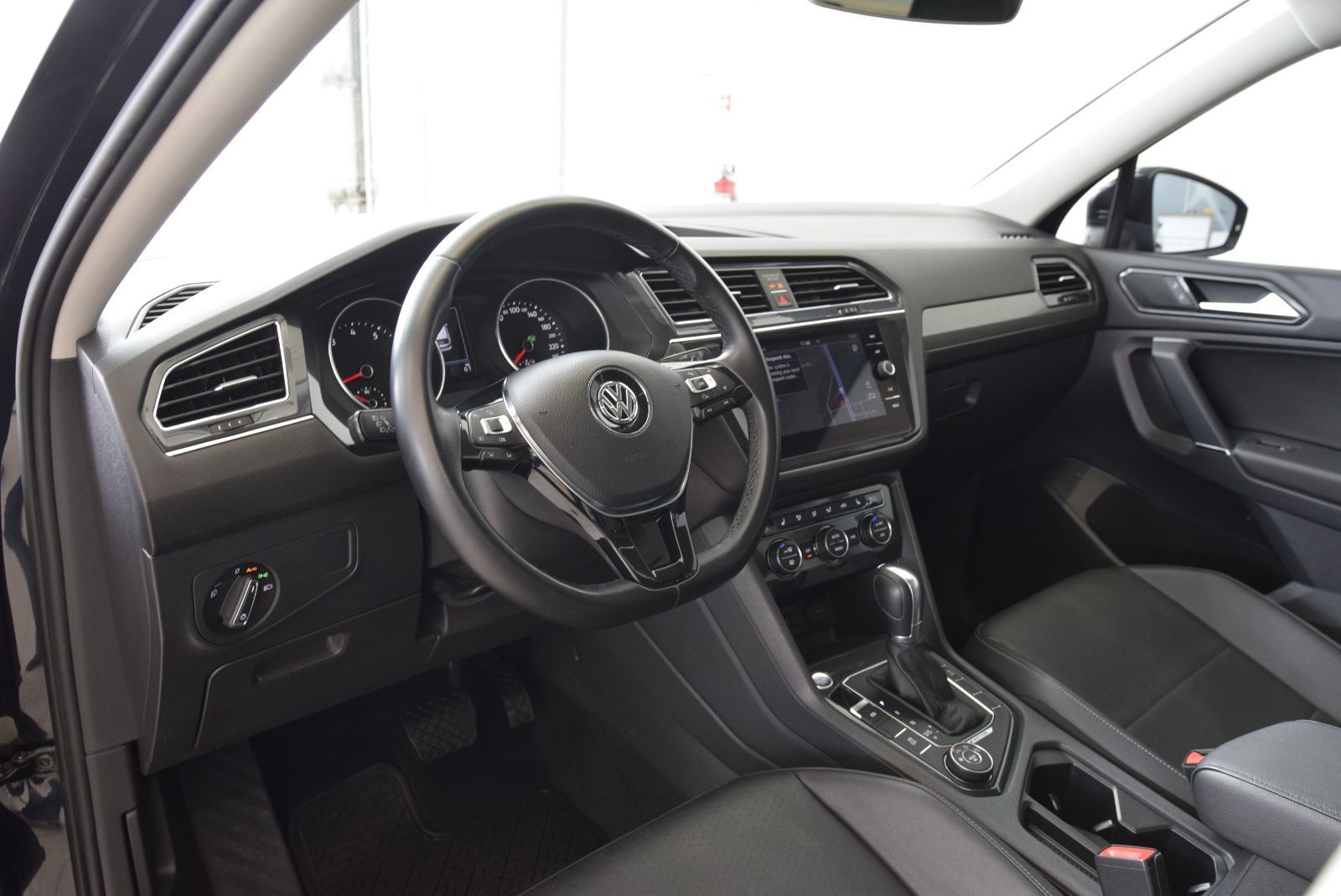 Volkswagen Tiguan COMFORTLINE+TOIT PANO+CUIR 2018 CAMERA+SANS CLÉ+BAS KILO+