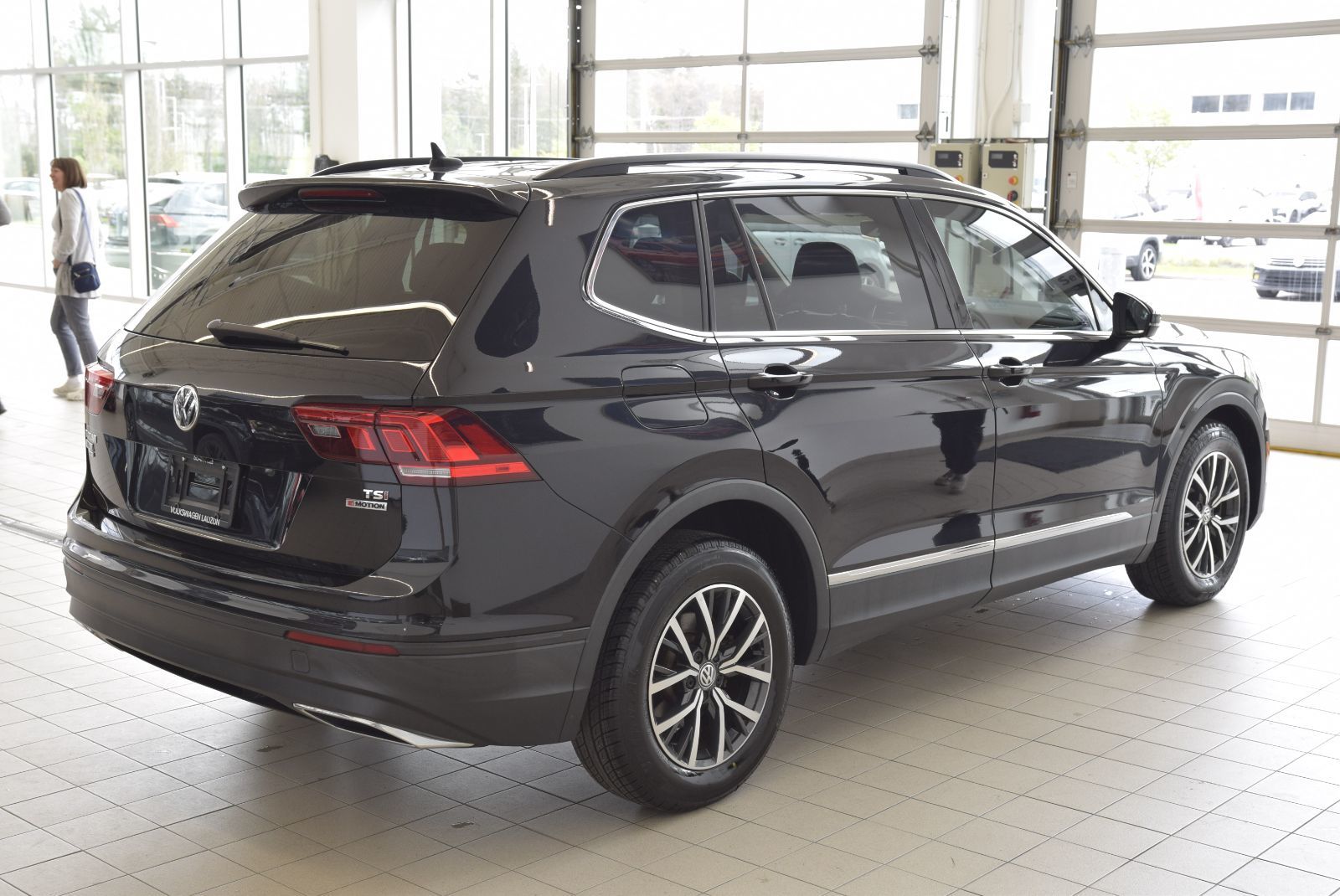 Volkswagen Tiguan COMFORTLINE+TOIT PANO+CUIR 2018 CAMERA+SANS CLÉ+BAS KILO+