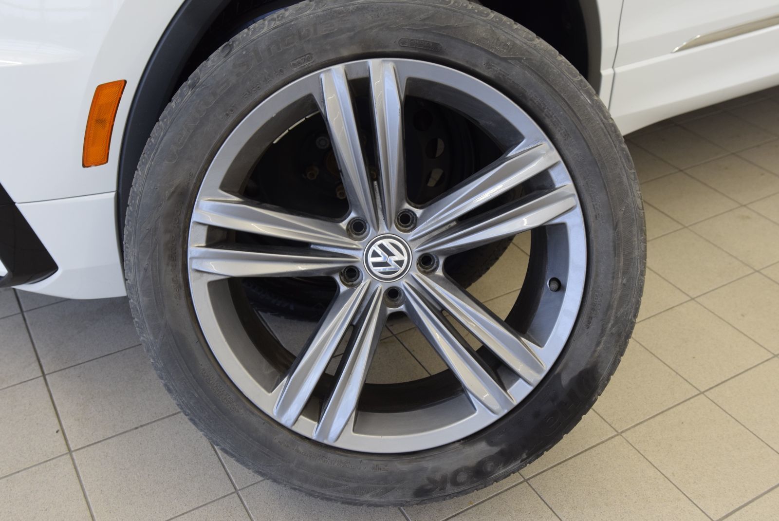 Volkswagen Tiguan HIGHLINE+R LINE+TOIT+CUIR+ 2021 LED+NAV+BAS KM+4MOTION+