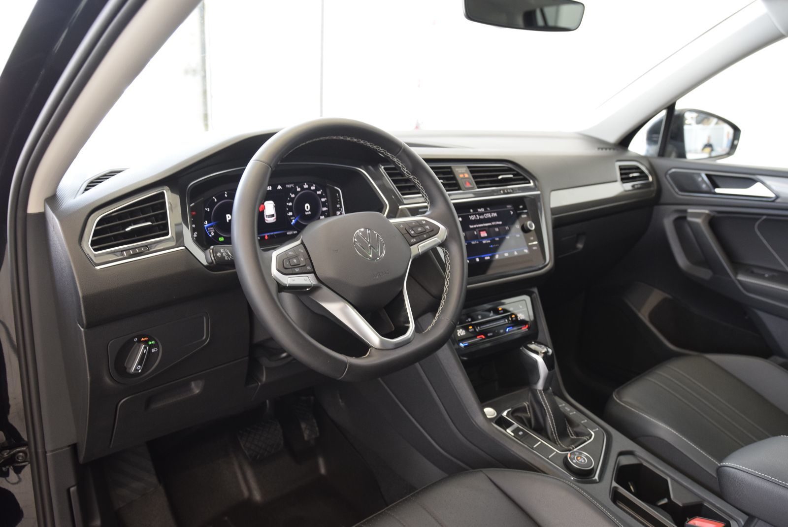 2023 Volkswagen Tiguan COMFORTLINE+TOIT PANO+CUIR COMFORTLINE+TOIT PANO+CUIR