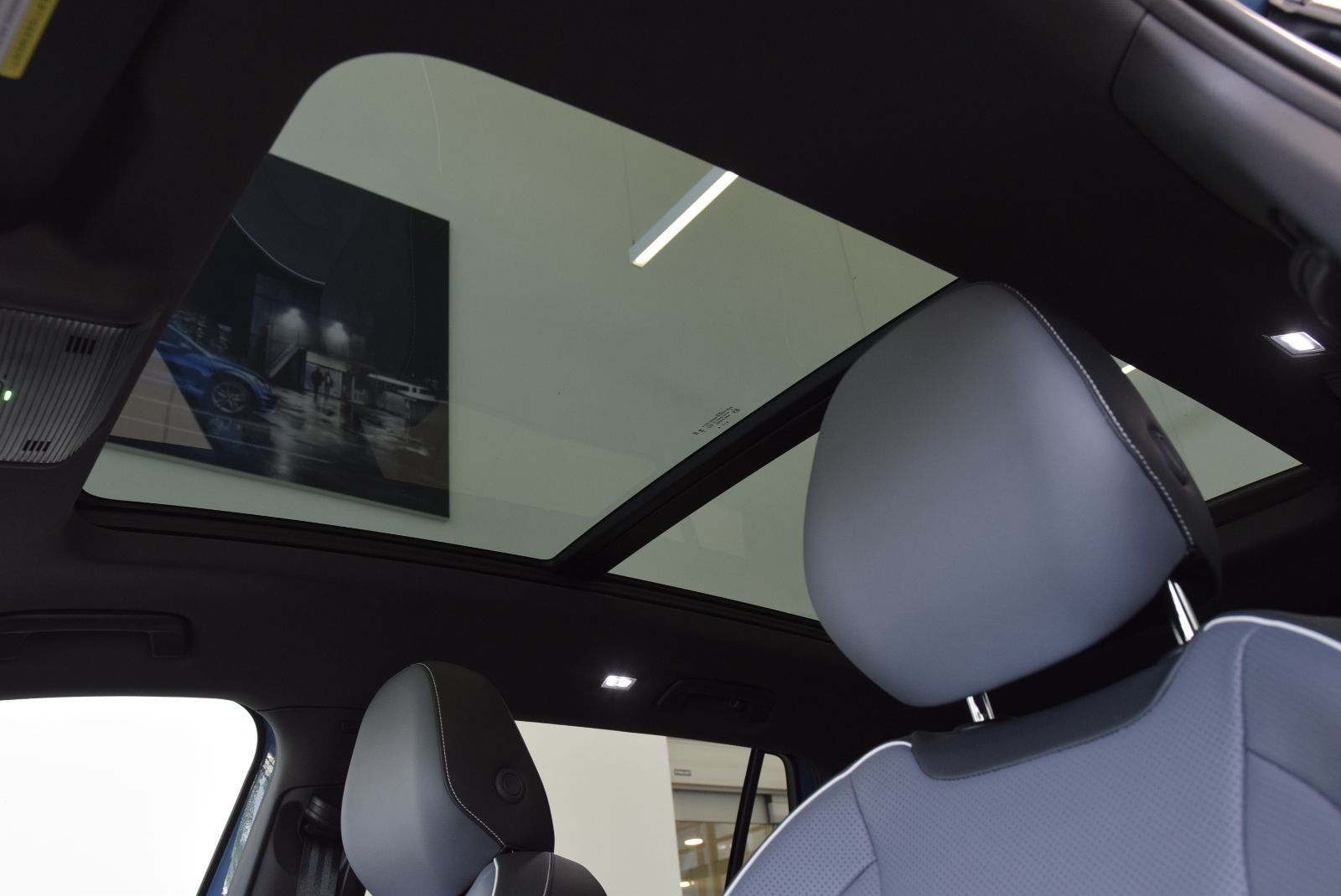 Photo 2025 Volkswagen Tiguan HIGHLINE+R LINE+TOIT+CUIR+ #8