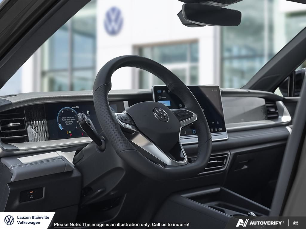Photo 2026 Volkswagen Tiguan Comfortline R-Line Black Edition 4MOTION #8