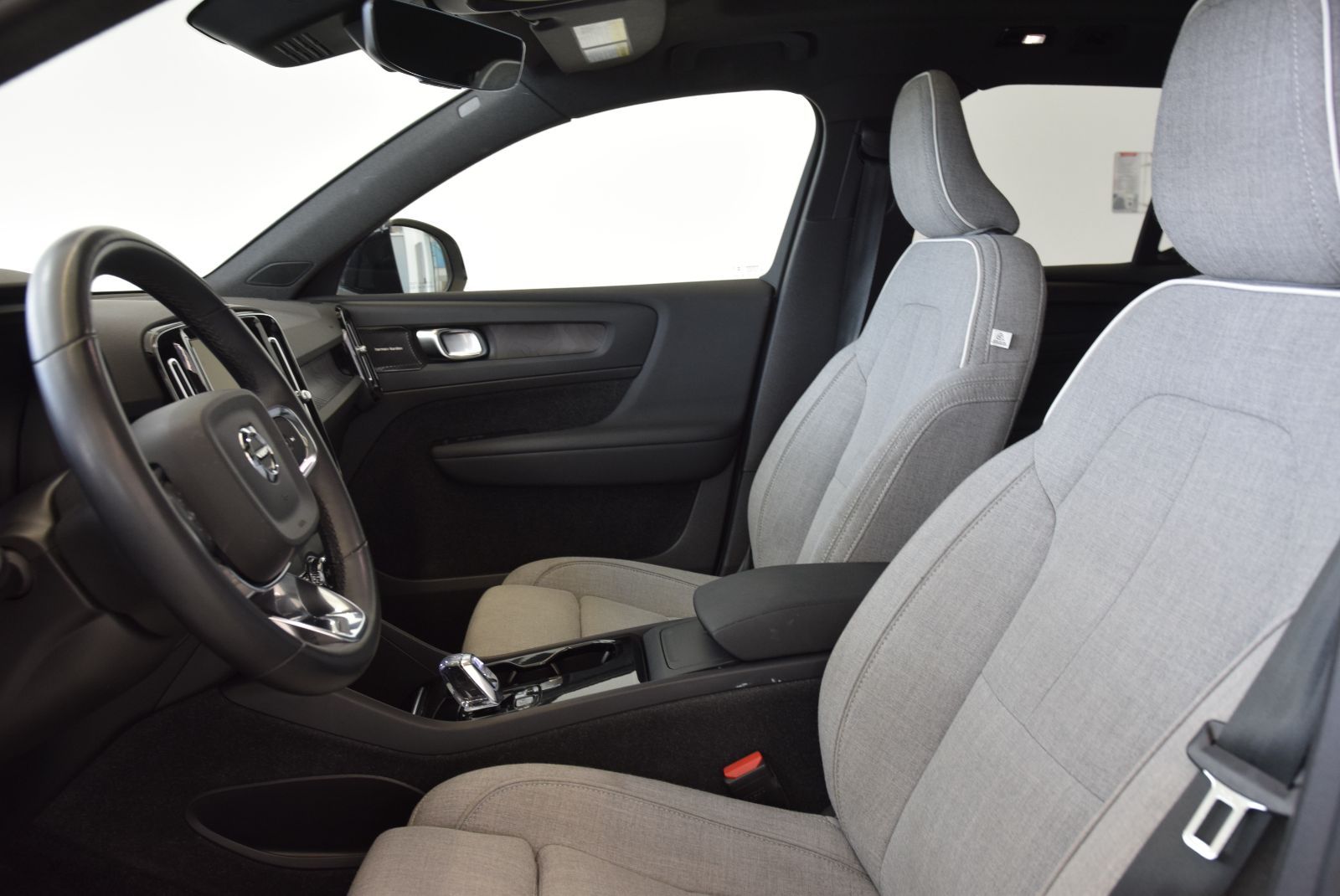 Photo Volvo XC40 Recharge Pure Electric ULTIMATE+LED+TOIT+AWD+HARMAN 2023 #8