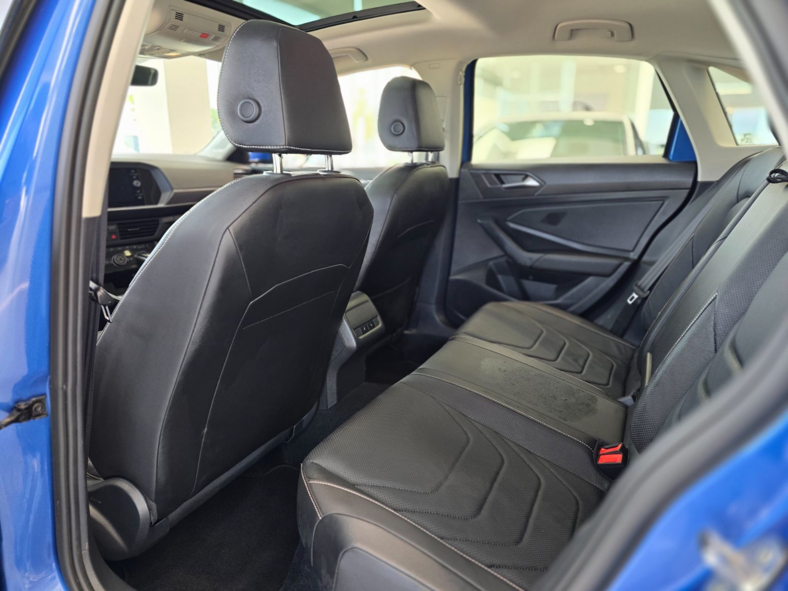 2022 Volkswagen Jetta Highline TOIT | CUIR | CAMÉRA | CARPLAY | BAS KM!! Highline TOIT | CUIR | CAMÉRA | CARPLAY | BAS KM!!
