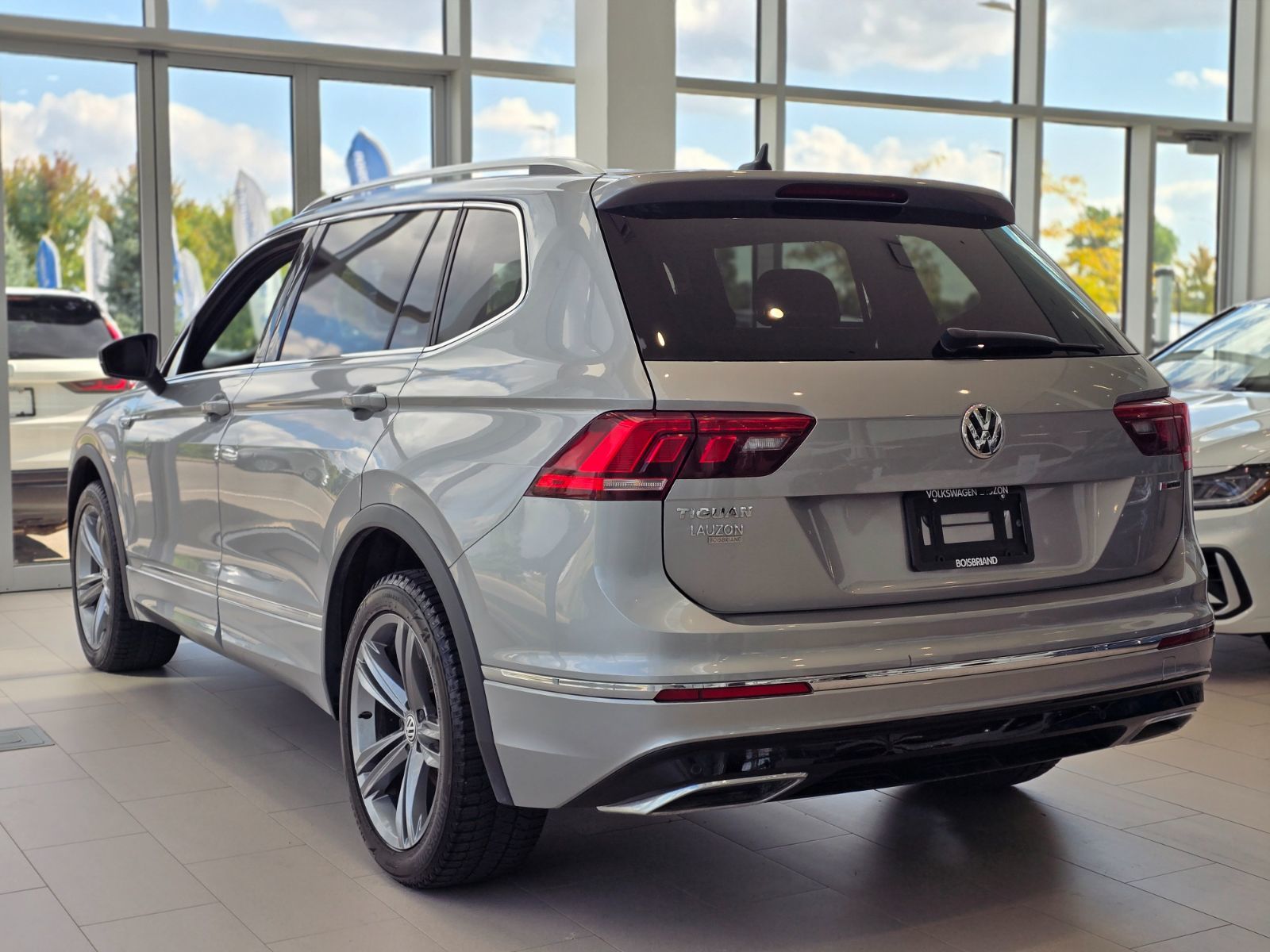 2021 Volkswagen Tiguan Highline R-line DEMARREUR | TOIT PANO | NAV +++ Highline R-line DEMARREUR | TOIT PANO | NAV +++