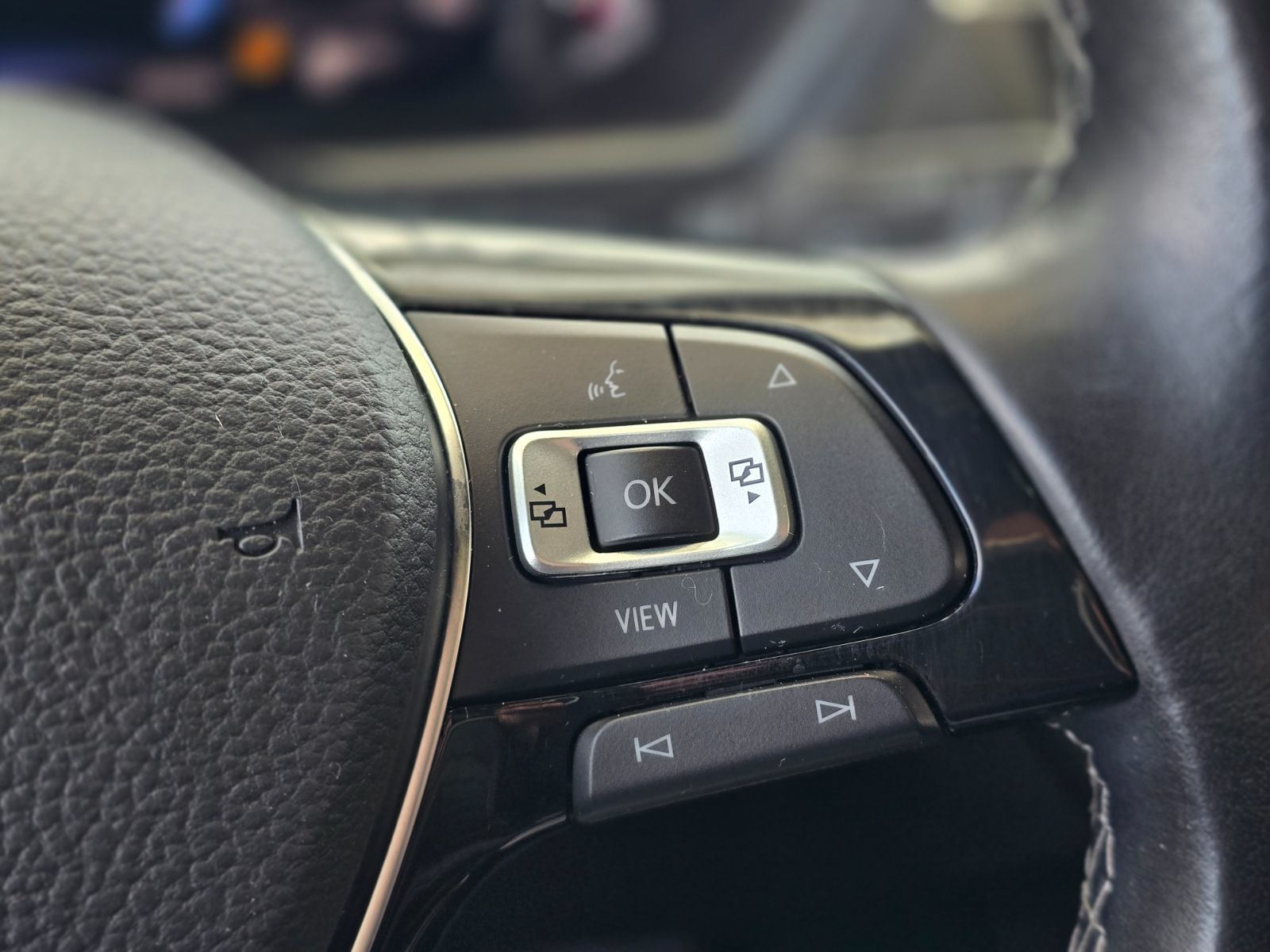 2021 Volkswagen Tiguan Highline R-line DEMARREUR | TOIT PANO | NAV +++ Highline R-line DEMARREUR | TOIT PANO | NAV +++