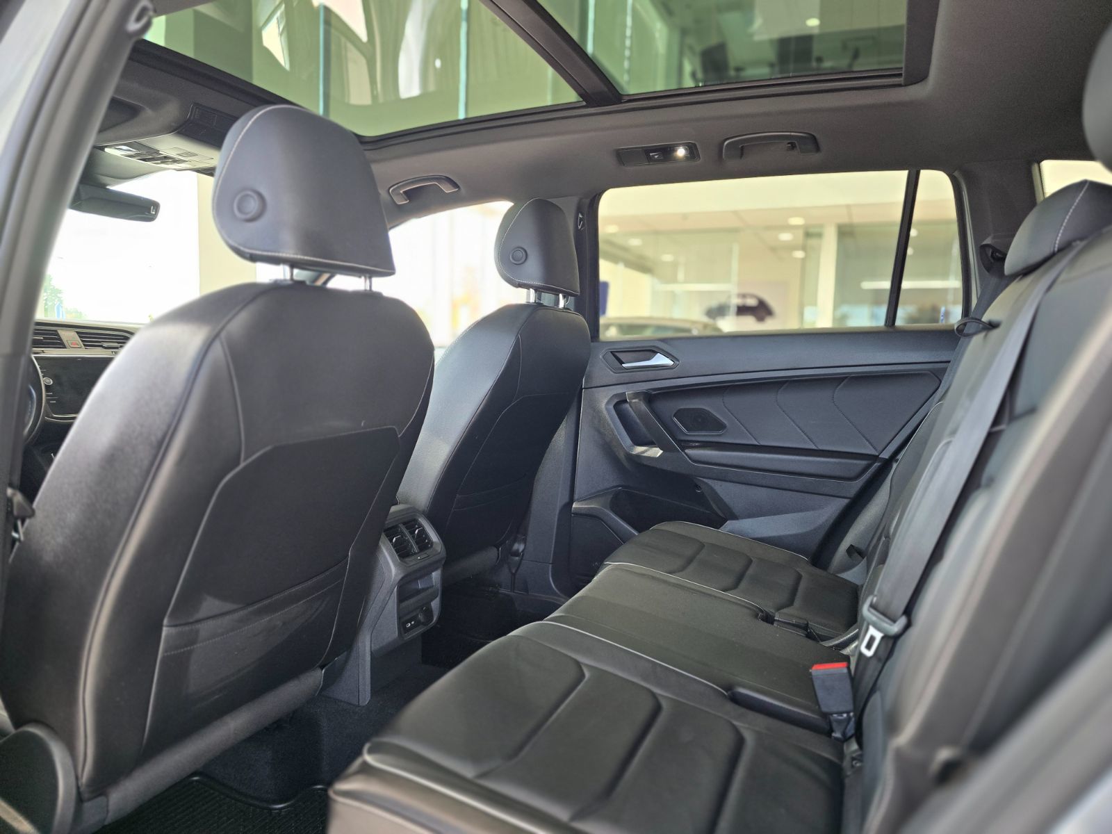 2021 Volkswagen Tiguan Highline R-line DEMARREUR | TOIT PANO | NAV +++ Highline R-line DEMARREUR | TOIT PANO | NAV +++