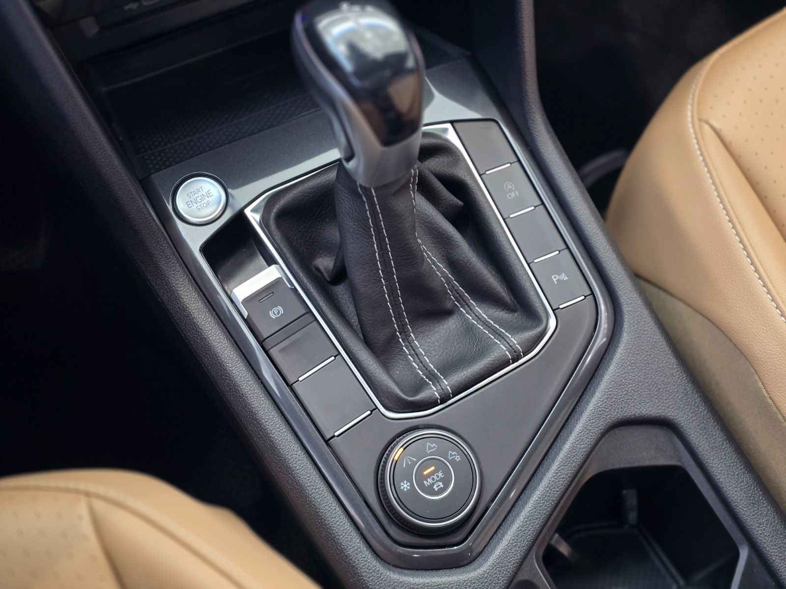 2022 Volkswagen Tiguan Comfortline R-LINE | BLACK PACK | TOIT PANO | CUIR Comfortline R-LINE | BLACK PACK | TOIT PANO | CUIR