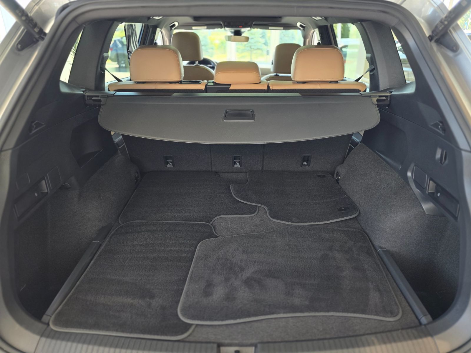 2022 Volkswagen Tiguan Comfortline R-LINE | BLACK PACK | TOIT PANO | CUIR Comfortline R-LINE | BLACK PACK | TOIT PANO | CUIR