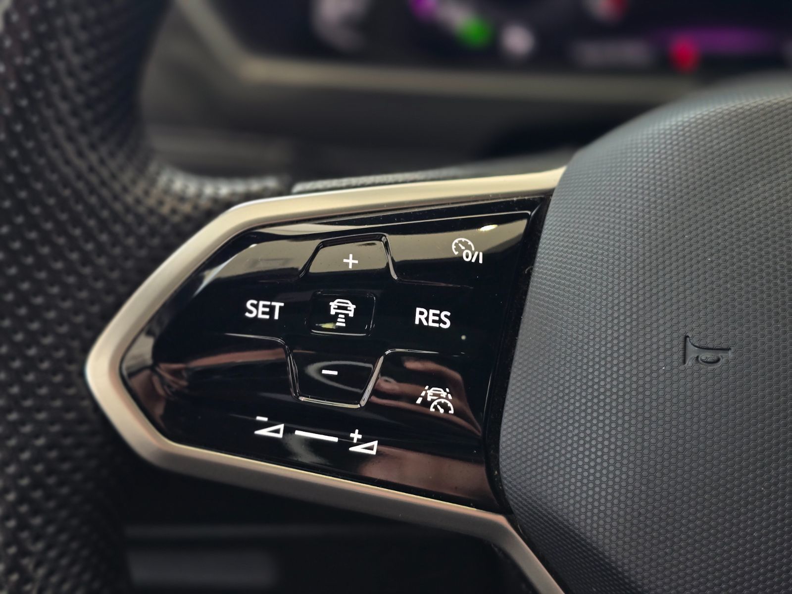 2023 Volkswagen Tiguan Highline R-Line | NAVIGATION | CUIR | DÉMAREUR +++ Highline R-Line | NAVIGATION | CUIR | DÉMAREUR +++