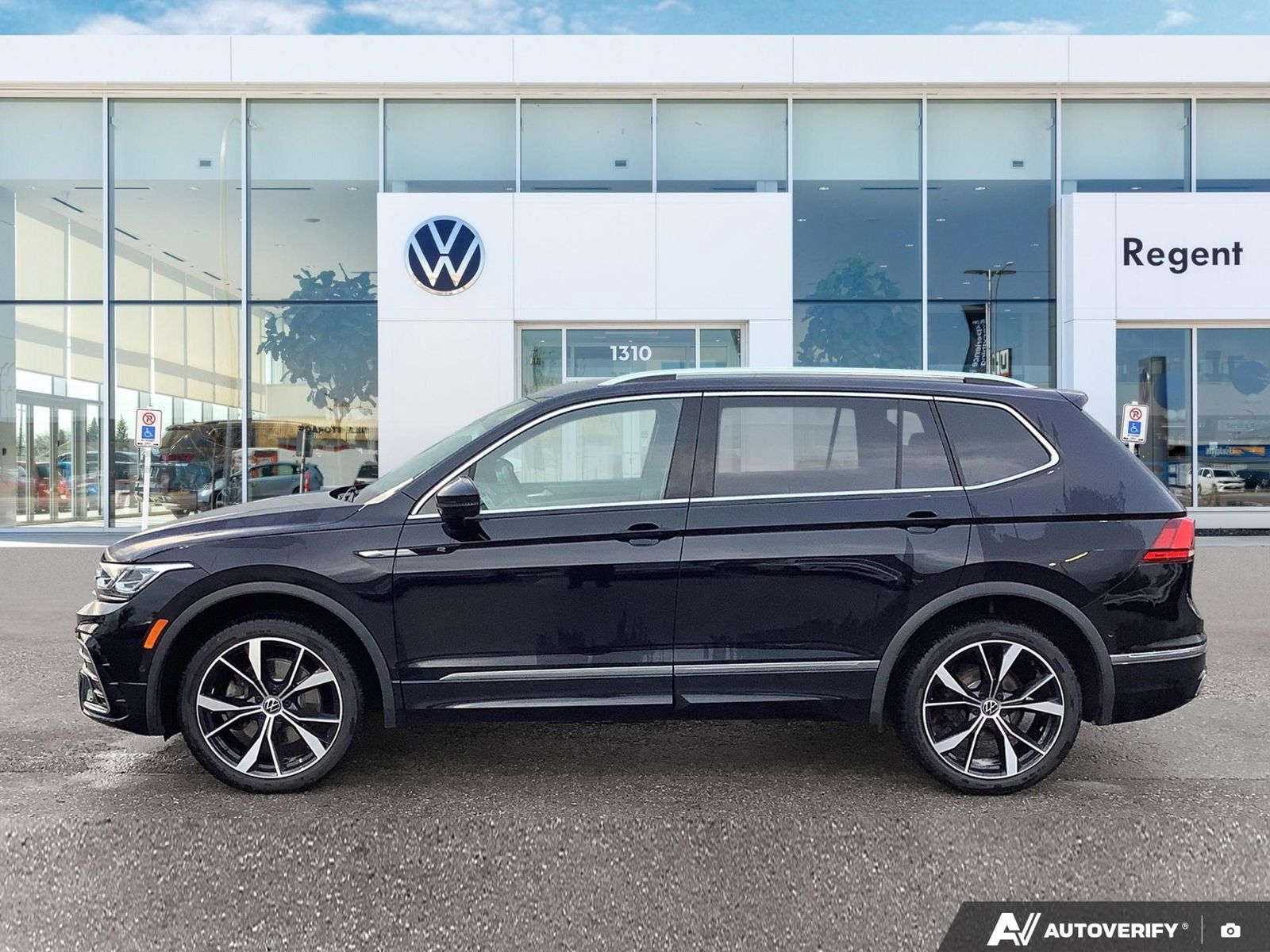 2022 Volkswagen Tiguan Highline R-Line AWD | Lease Return