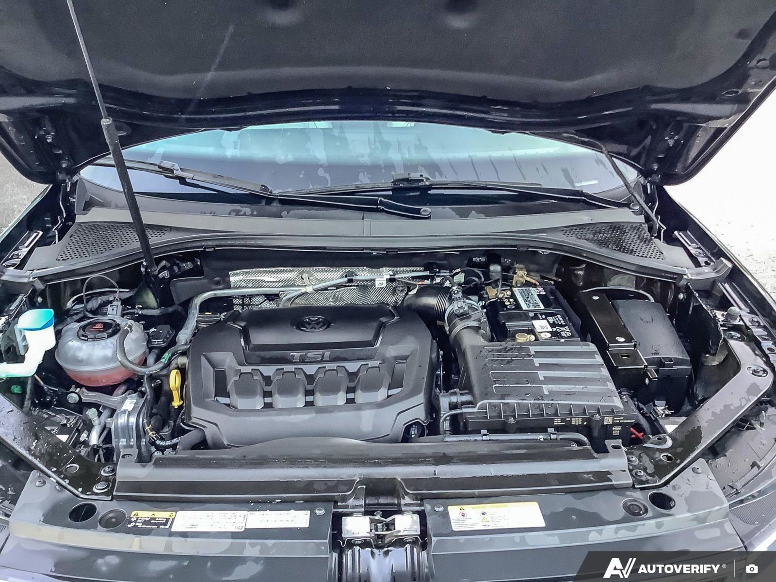 2022 Volkswagen Tiguan Highline R-Line AWD | Lease Return