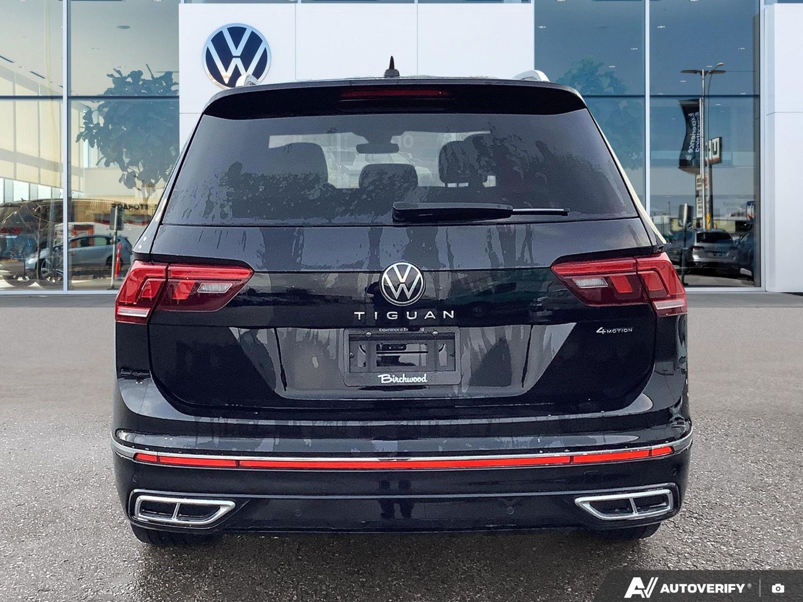 2022 Volkswagen Tiguan Highline R-Line AWD | Lease Return