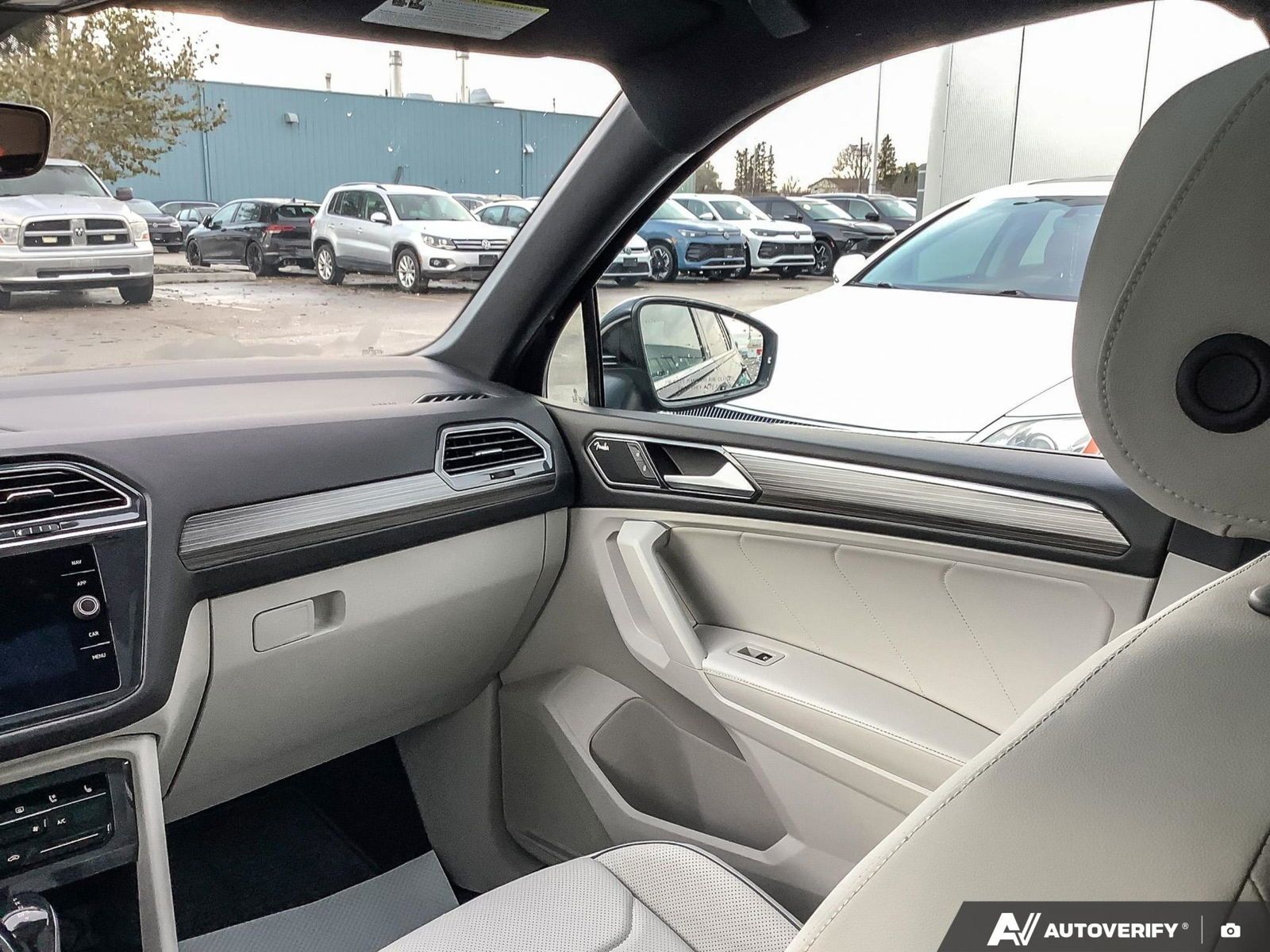 2022 Volkswagen Tiguan Highline R-Line AWD | Lease Return