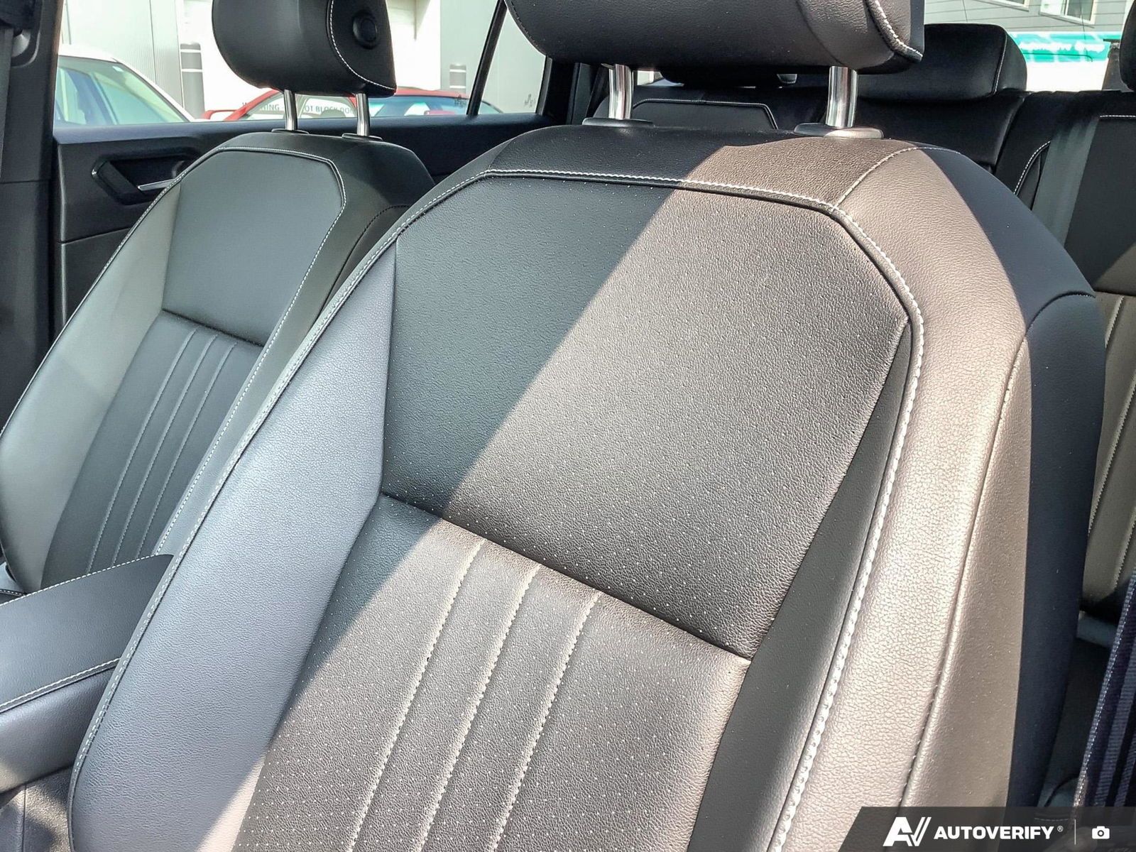 2023 Volkswagen Tiguan Comfortline R-Line Black Edition