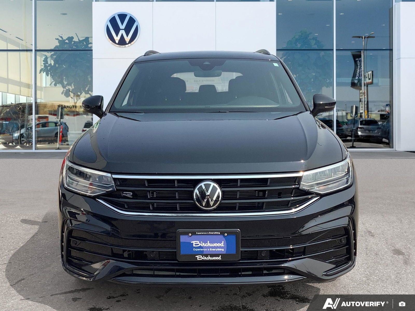 2023 Volkswagen Tiguan Comfortline R-Line Black Edition