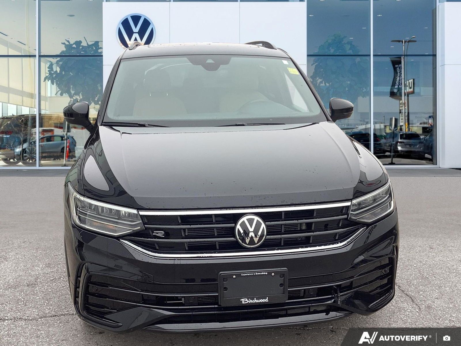 2023 Volkswagen Tiguan Comfortline R-Line Black Edition