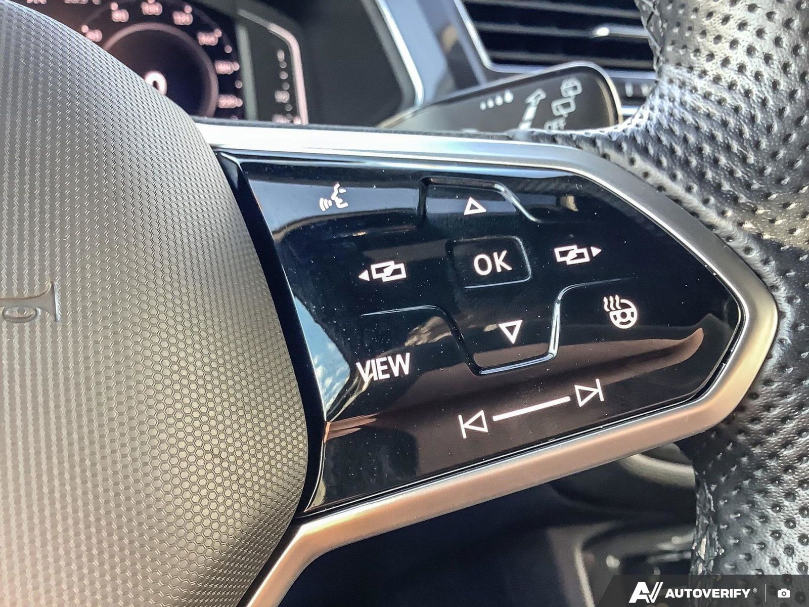 2023 Volkswagen Tiguan Comfortline R-Line Black Edition