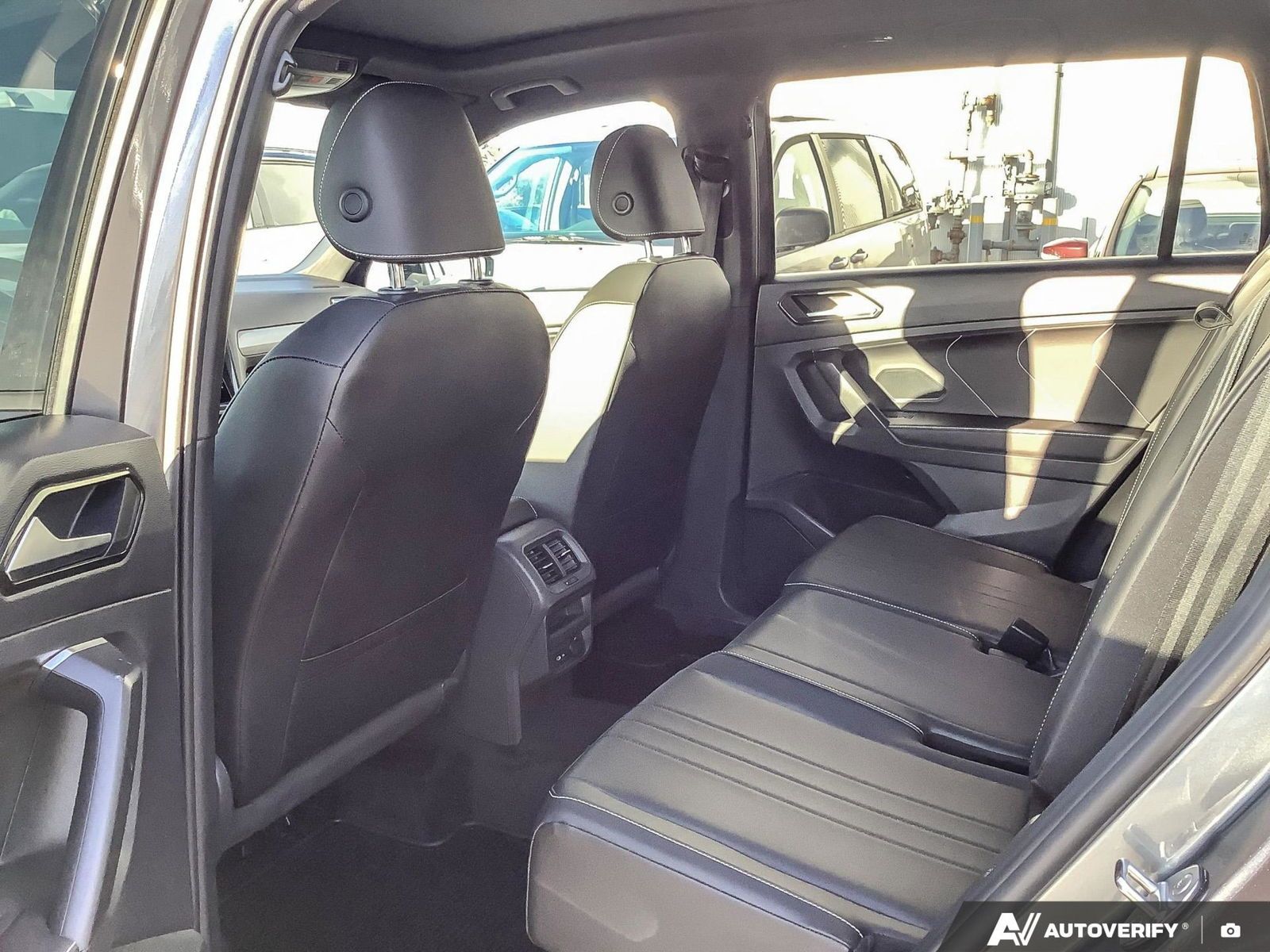 2023 Volkswagen Tiguan Comfortline R-Line Black Edition