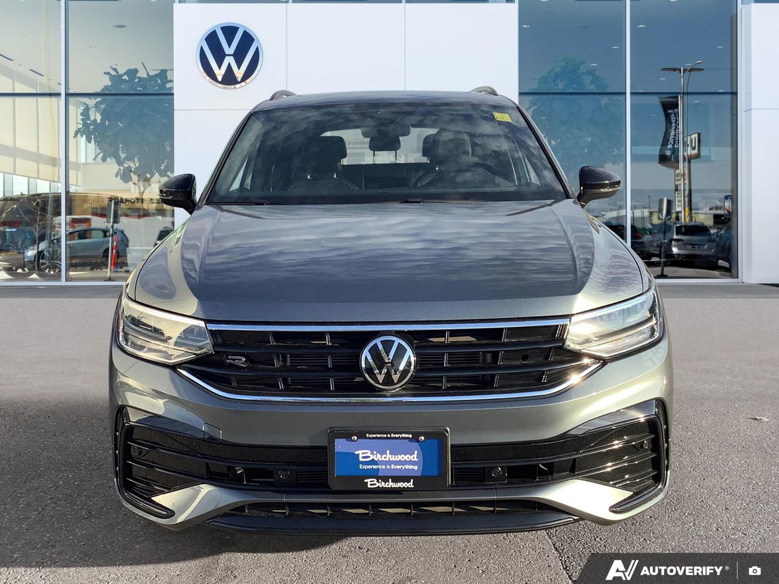 2023 Volkswagen Tiguan Comfortline R-Line Black Edition