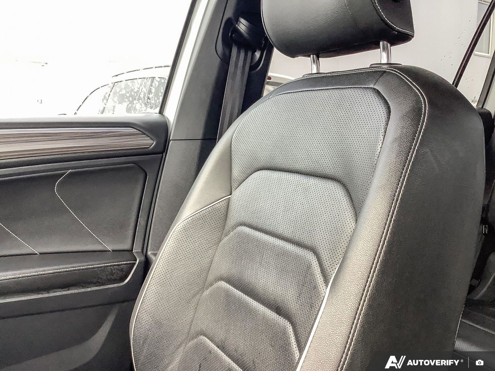 2023 Volkswagen Tiguan Highline R-Line