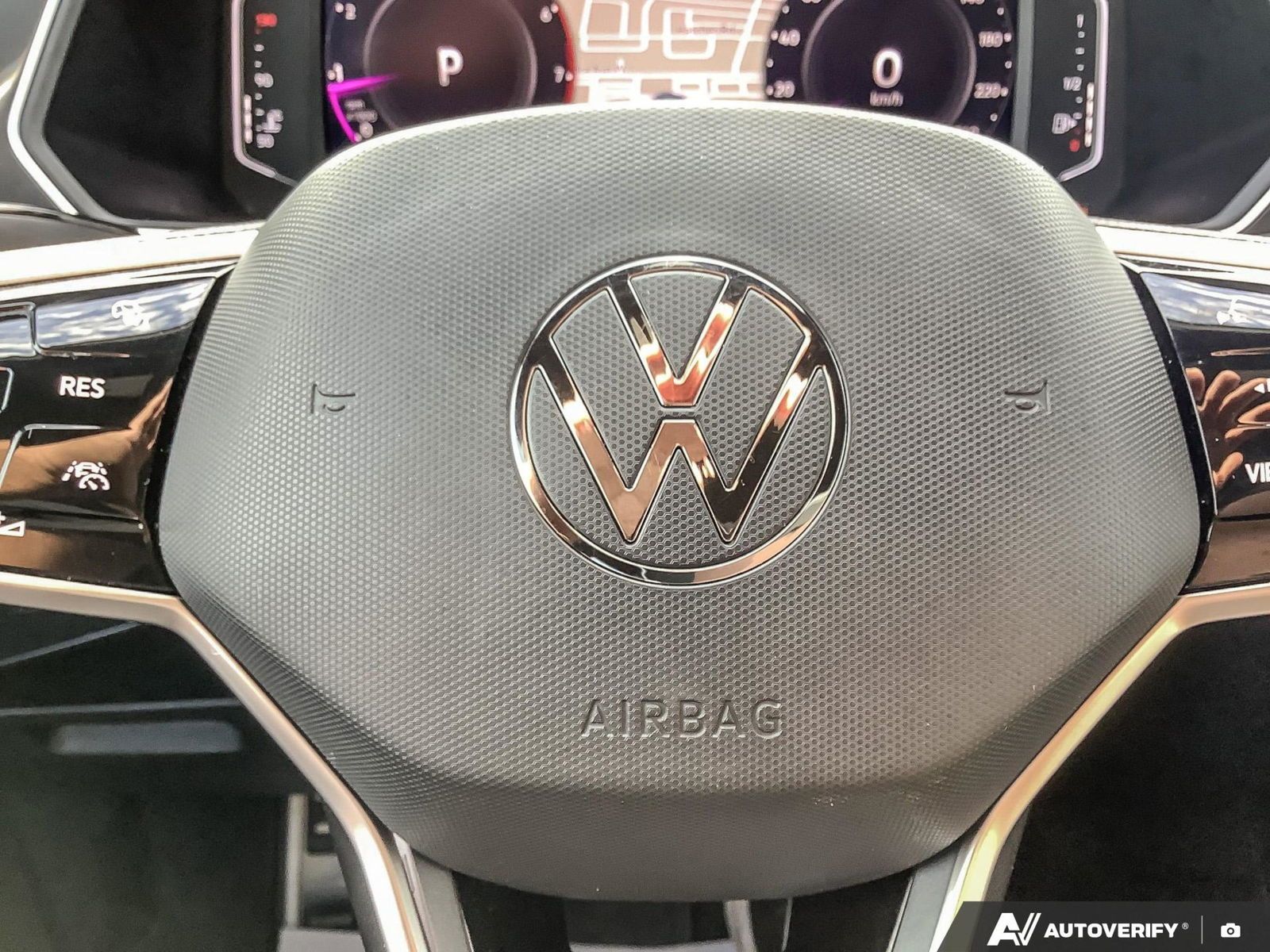2023 Volkswagen Tiguan Highline R-Line