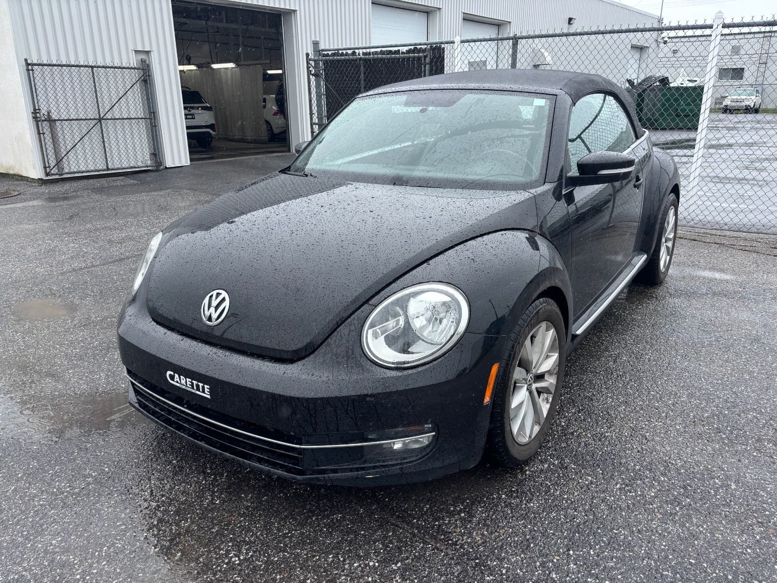 Volkswagen Beetle Convertible HIGHLINE DECAPOTABLE INTERIEUR DE CUIR 2013 PROFITEZ DU BEAU TEMPS