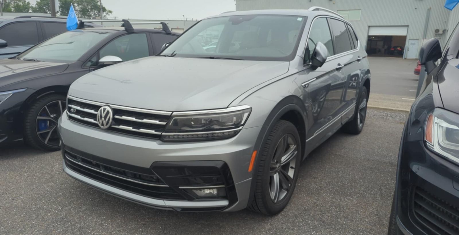 Volkswagen Tiguan Highline R-LINE CUIR TOIT PANO CARPLAY 2021 JAMAIS ACCIDENTÉ