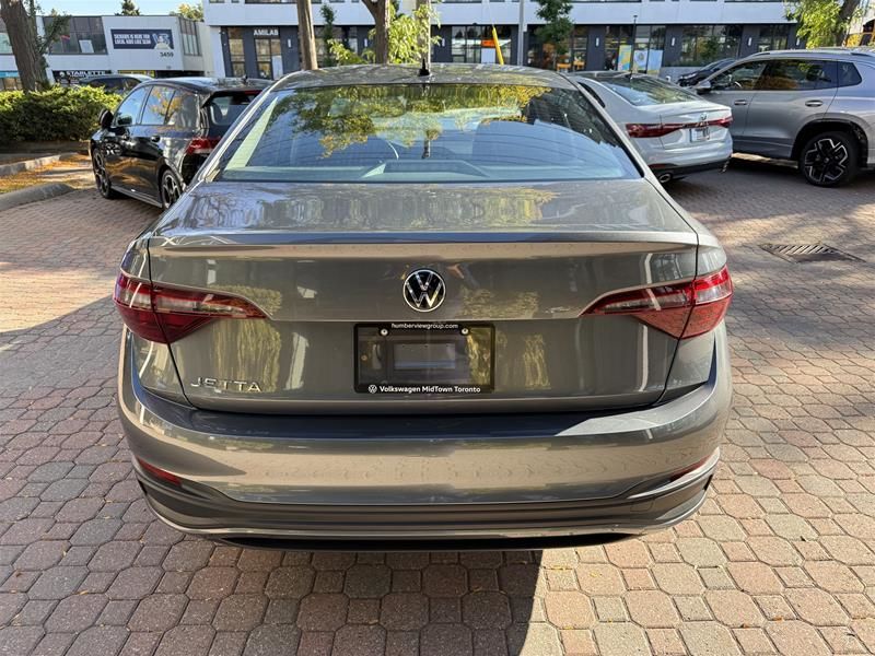 Photo 2022 Volkswagen Jetta Trendline 1.5T 8Sp w/Tip #6