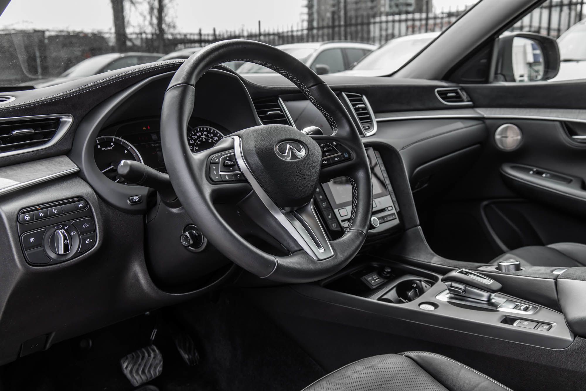 Infiniti QX50  2023 à Pointe-Claire, Québec