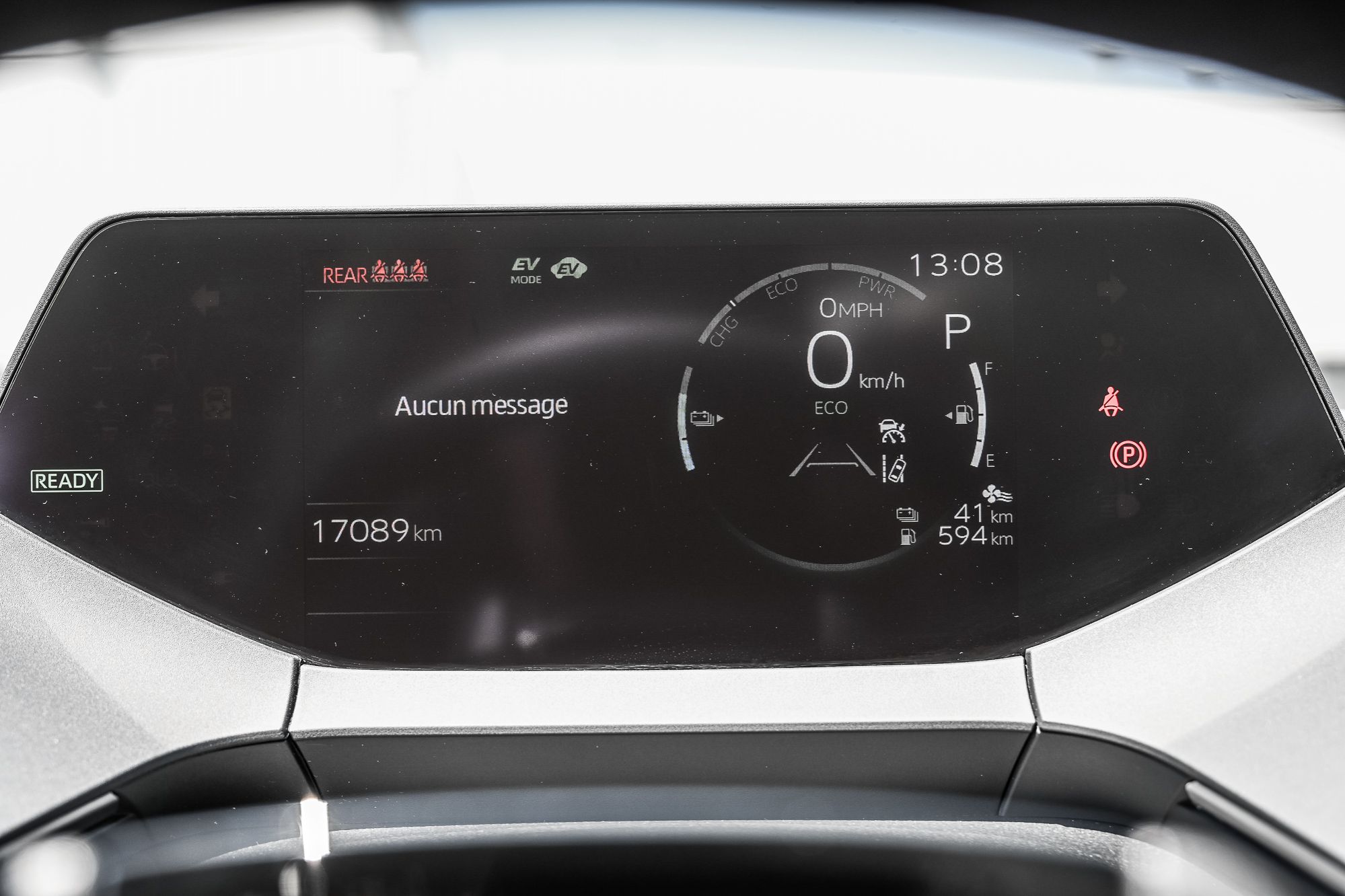 Toyota Prius Plug-in Hybrid  2024 à Pointe-Claire, Québec