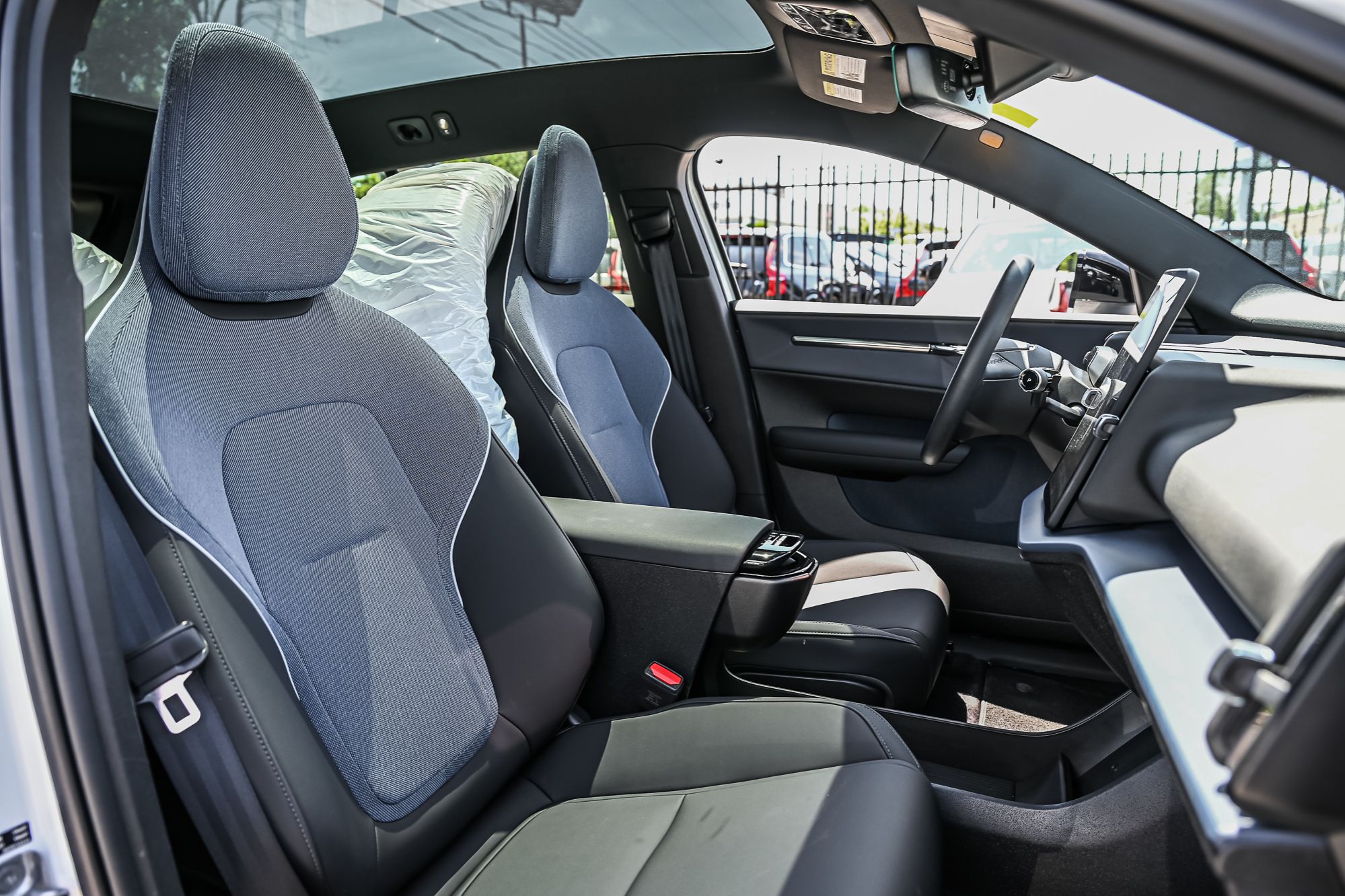 2025 Volvo EX30 in Pointe-Claire, Quebec